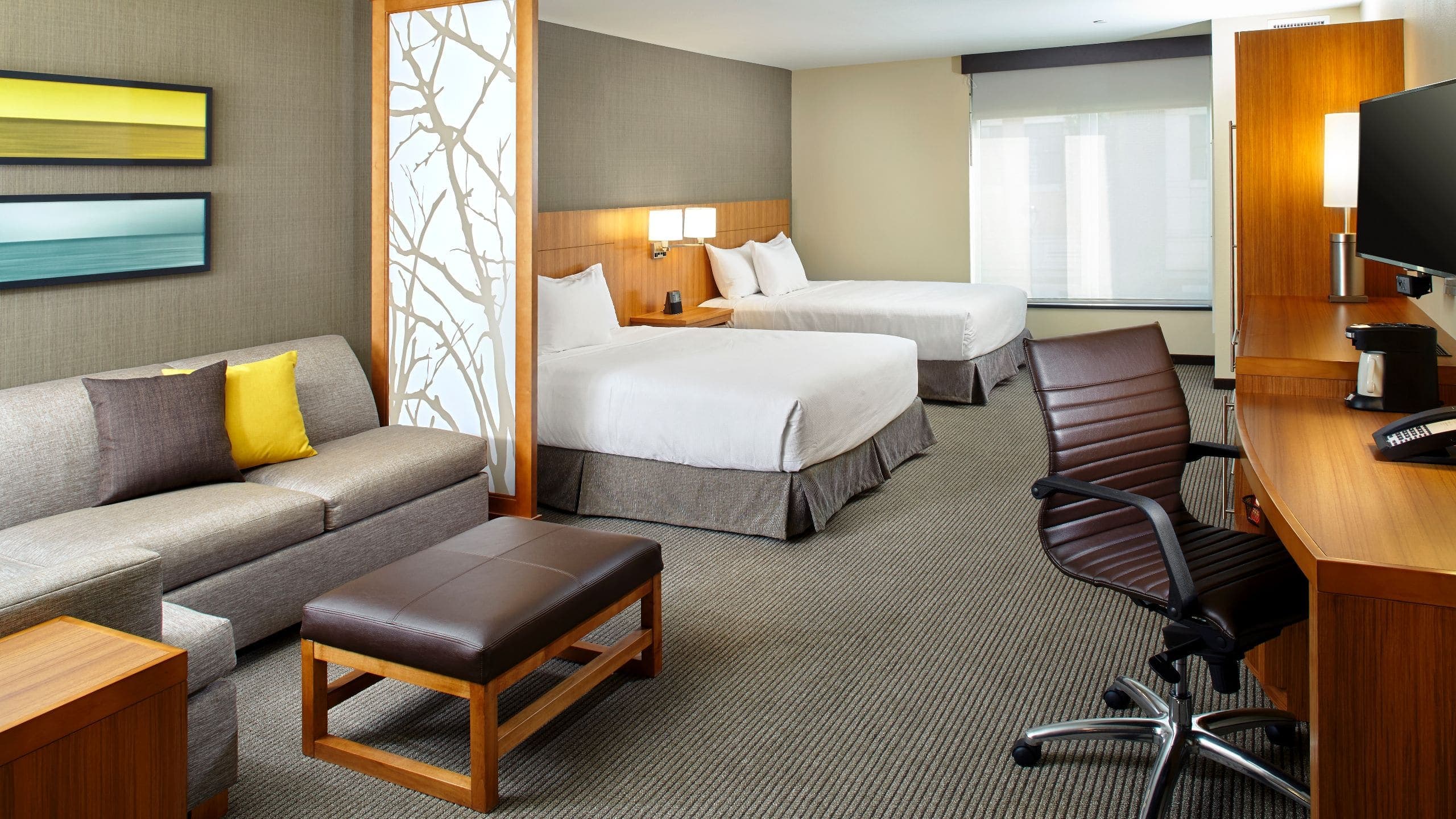 Accessible Two Queen Beds/Roll-In Shower (with Sofa Bed) - Image 1