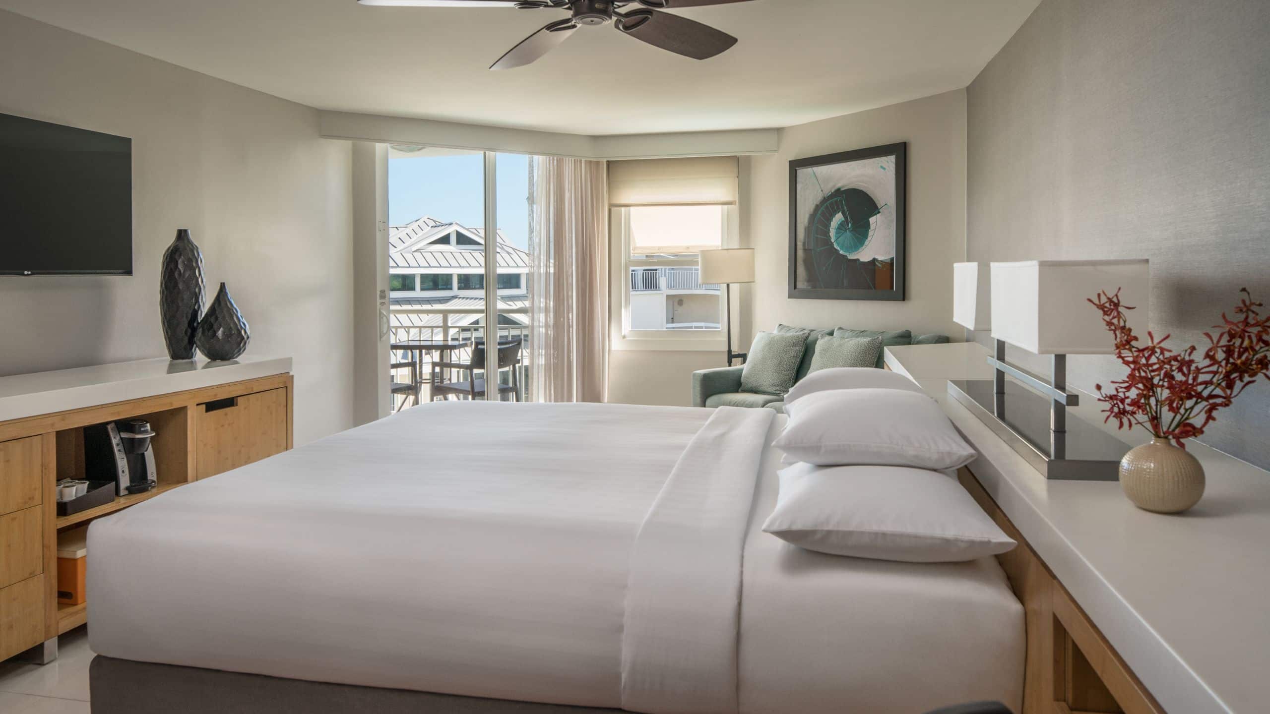 1 King Bed w/ ADA Shower - Image 2