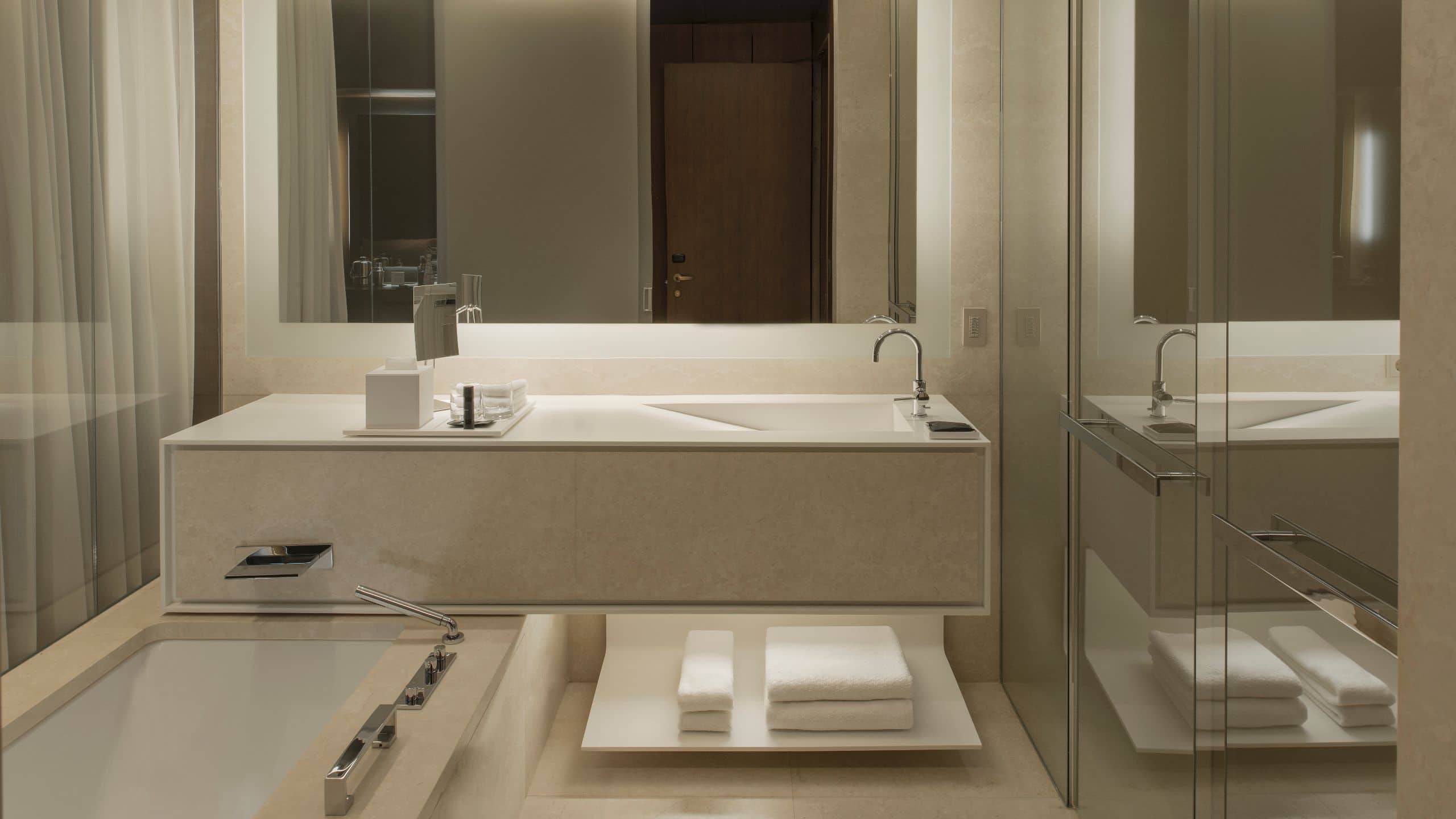 King Suite - Image 5