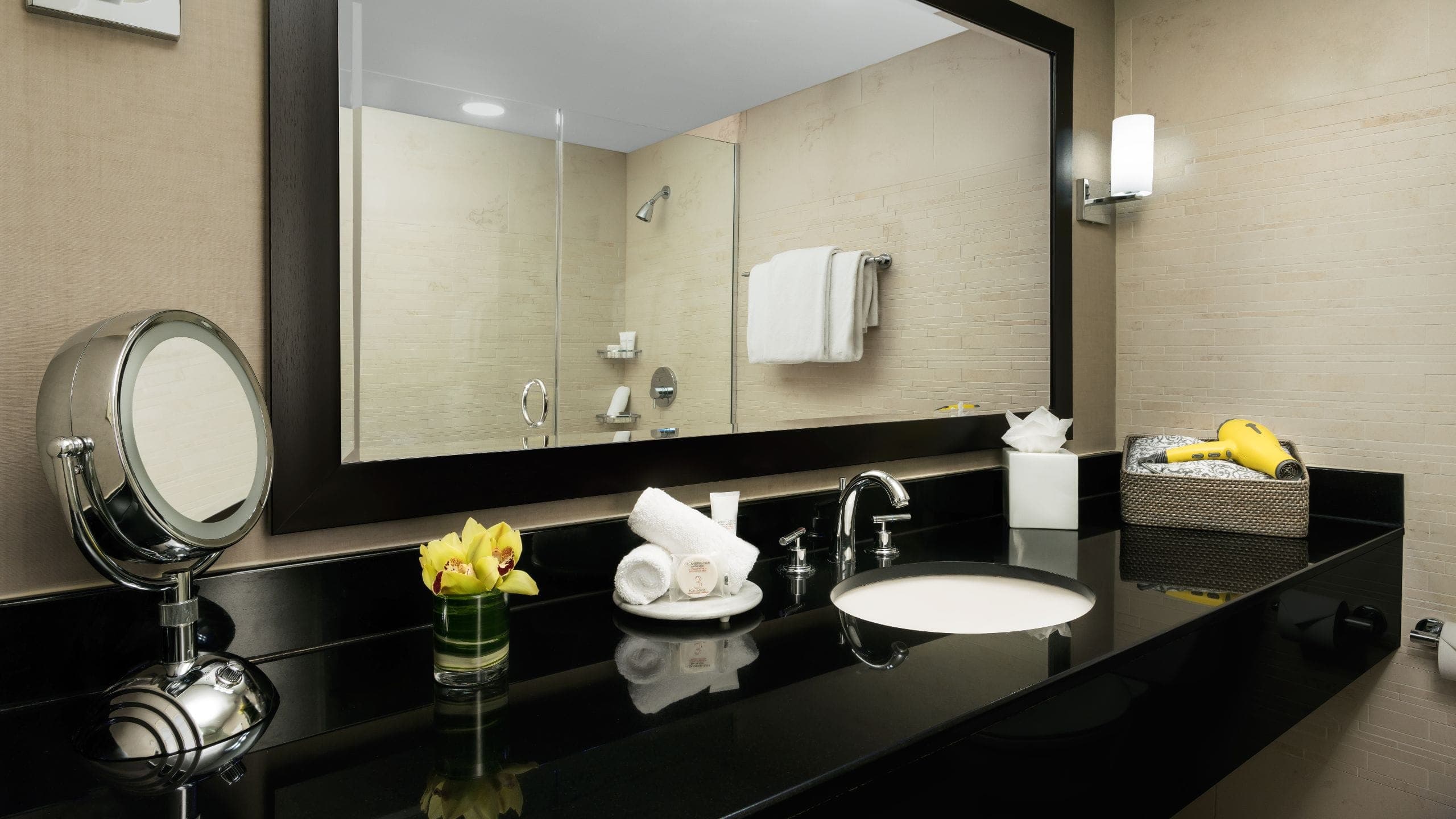 1 King Bed - Image 7