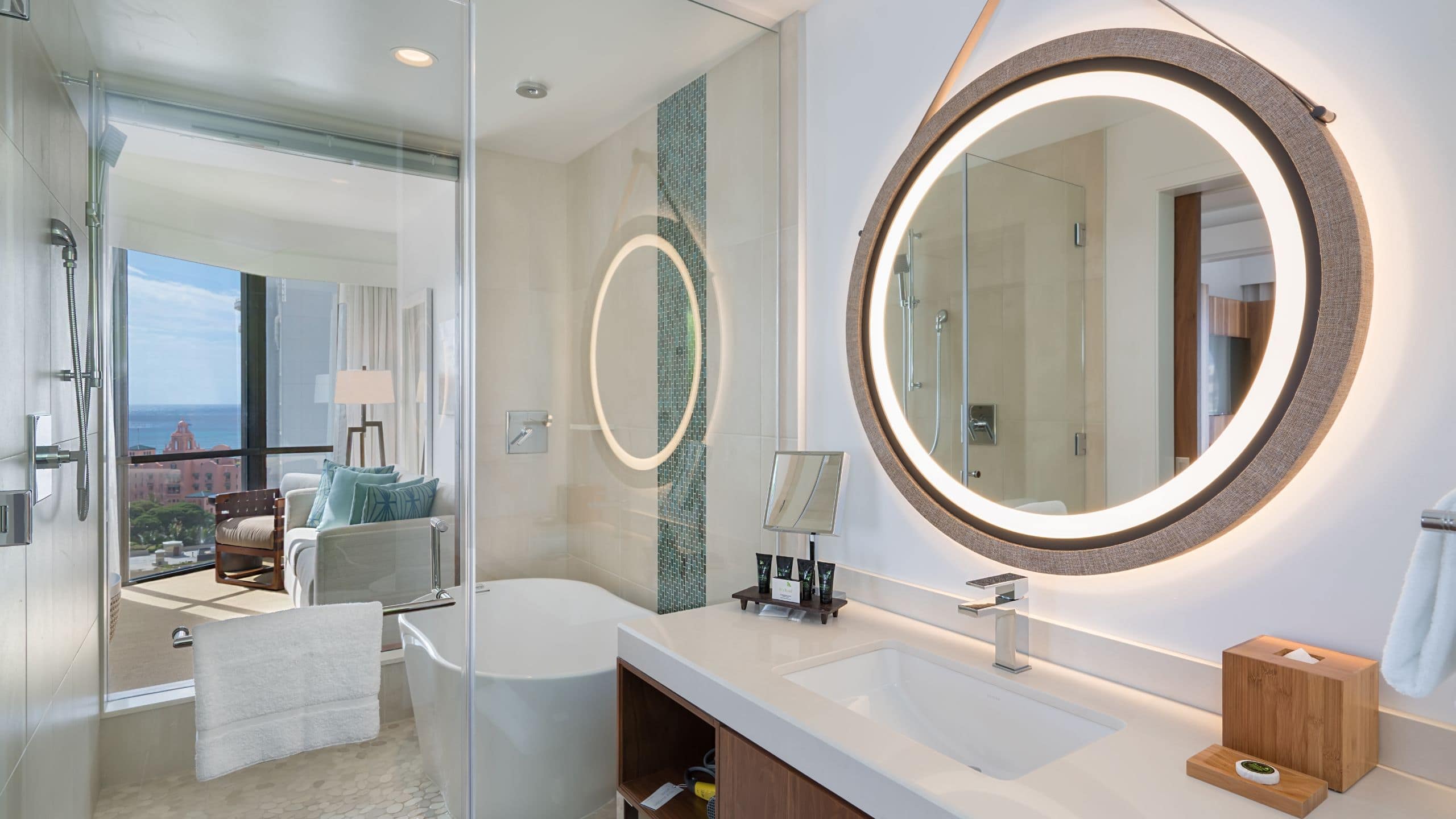 Hyatt Centric Waikiki Beach - Image 5