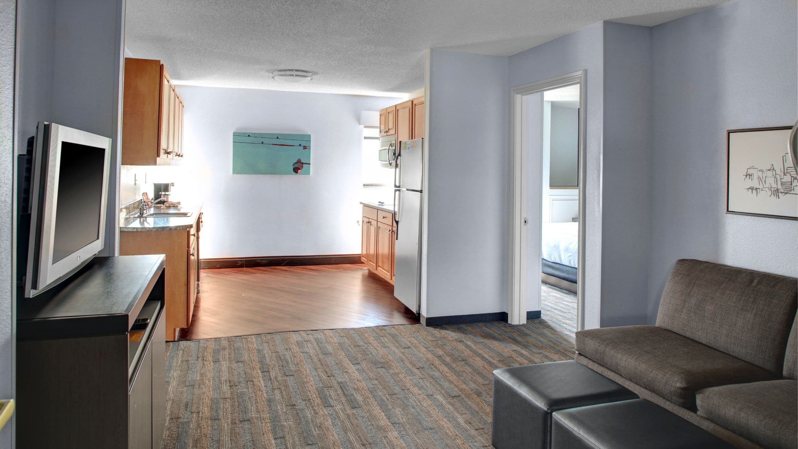 One Bedroom King Suite - Image 2