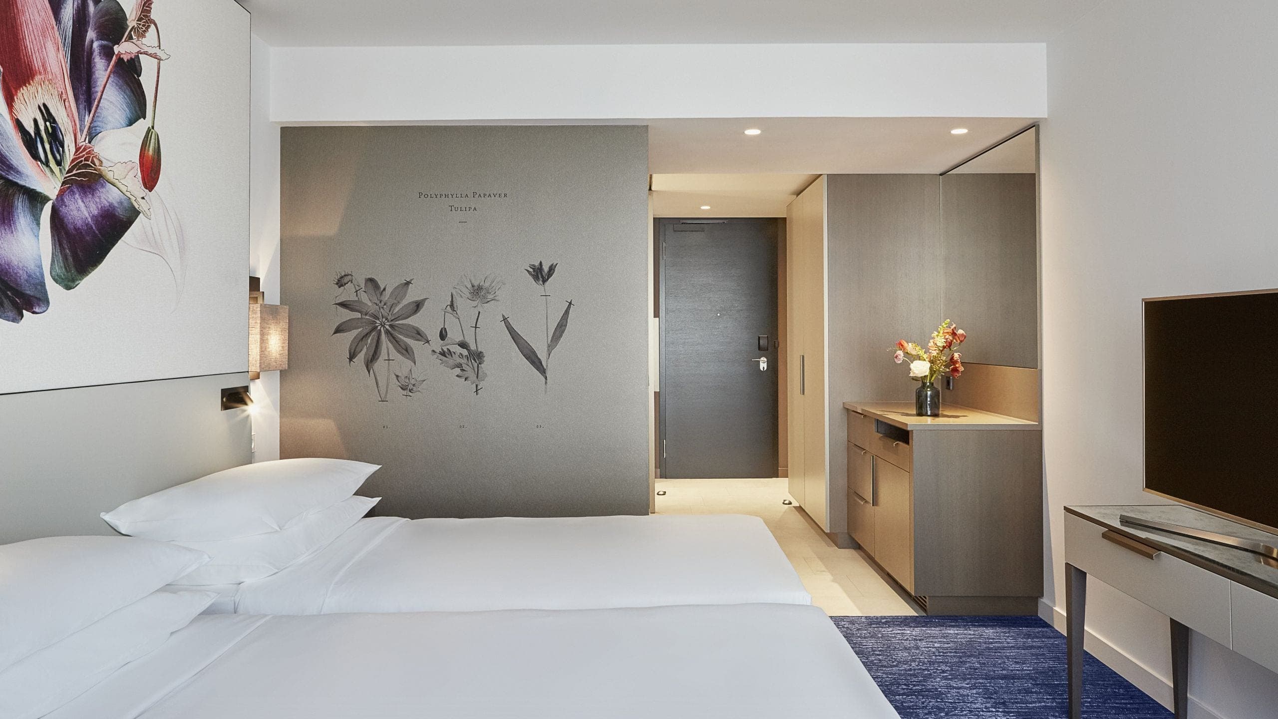 2 Twin Beds - Image 1