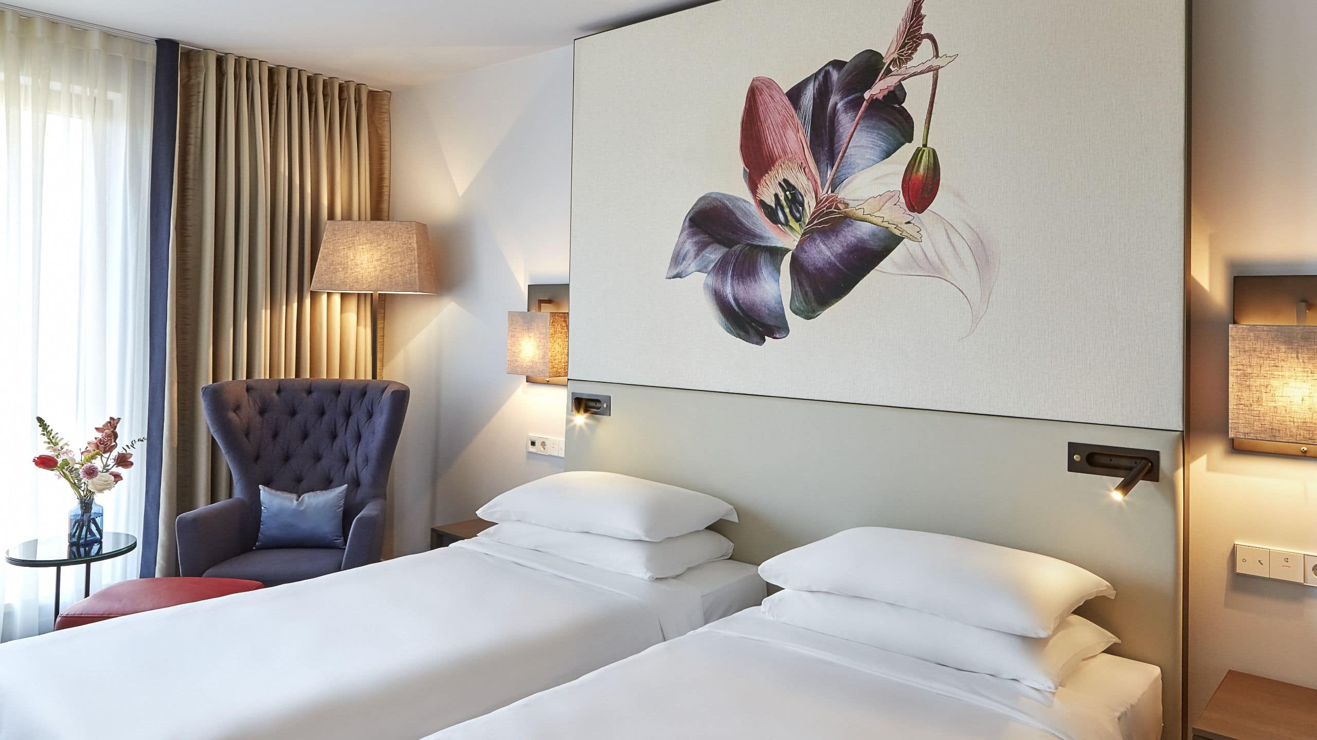 2 Twin Beds - Image 4