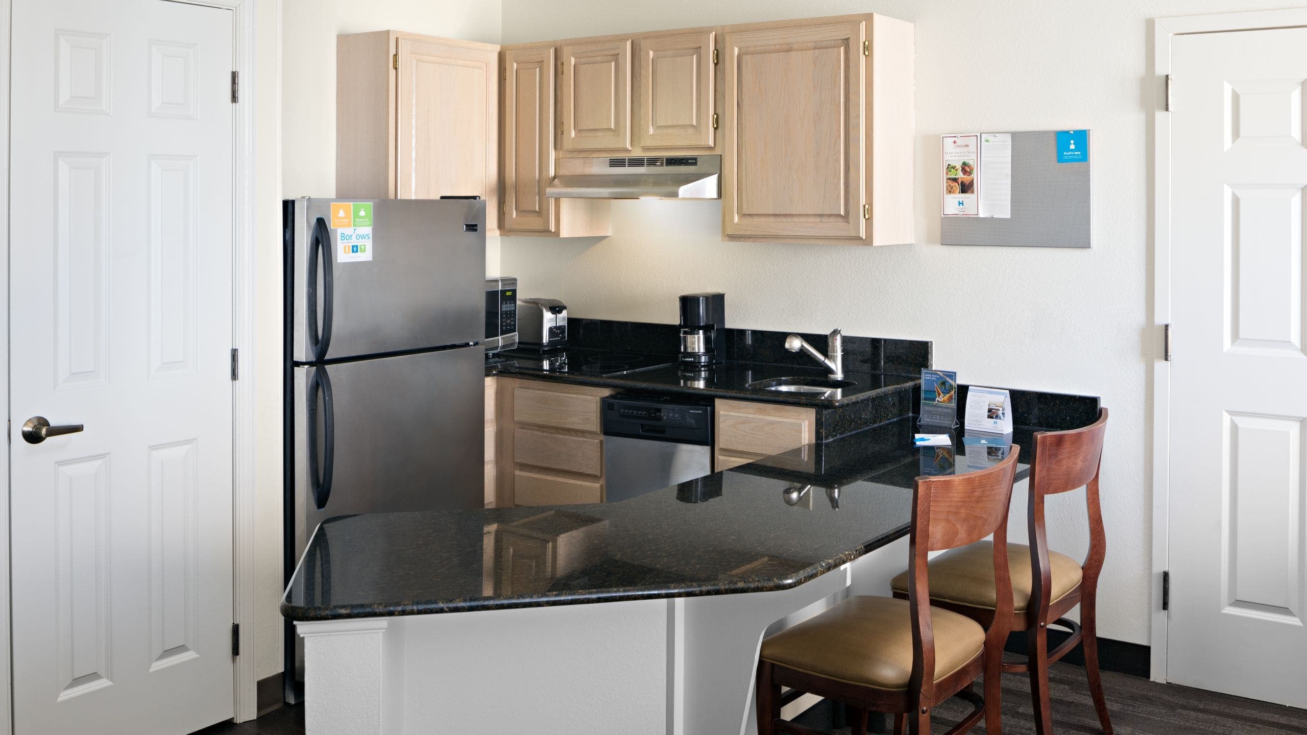 One Bedroom King Suite - Image 5