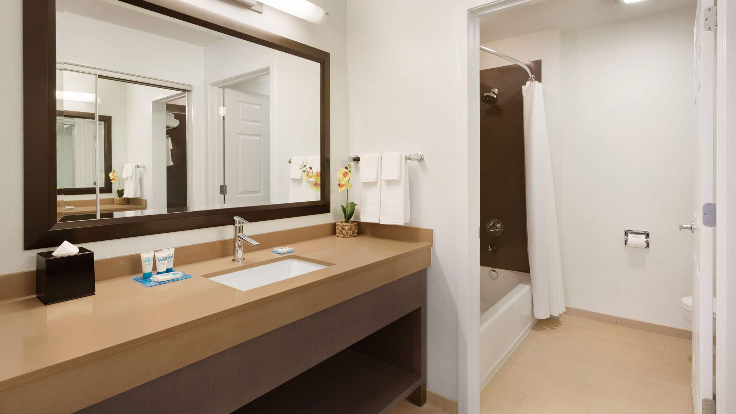 One Bedroom Suite | Two Double Beds - Image 3