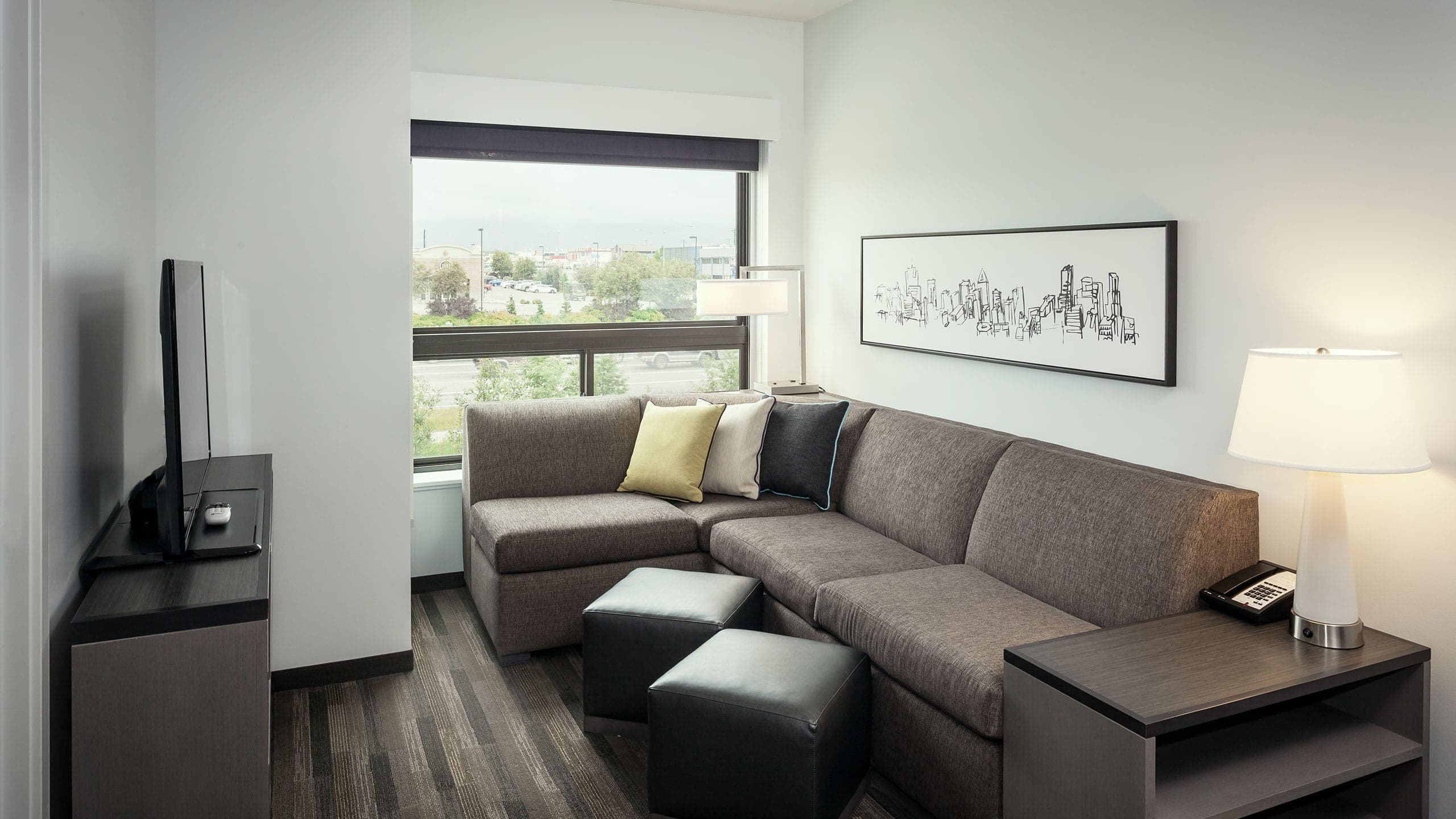 One Bedroom Kitchen Suite | Two Queen Beds - Image 2