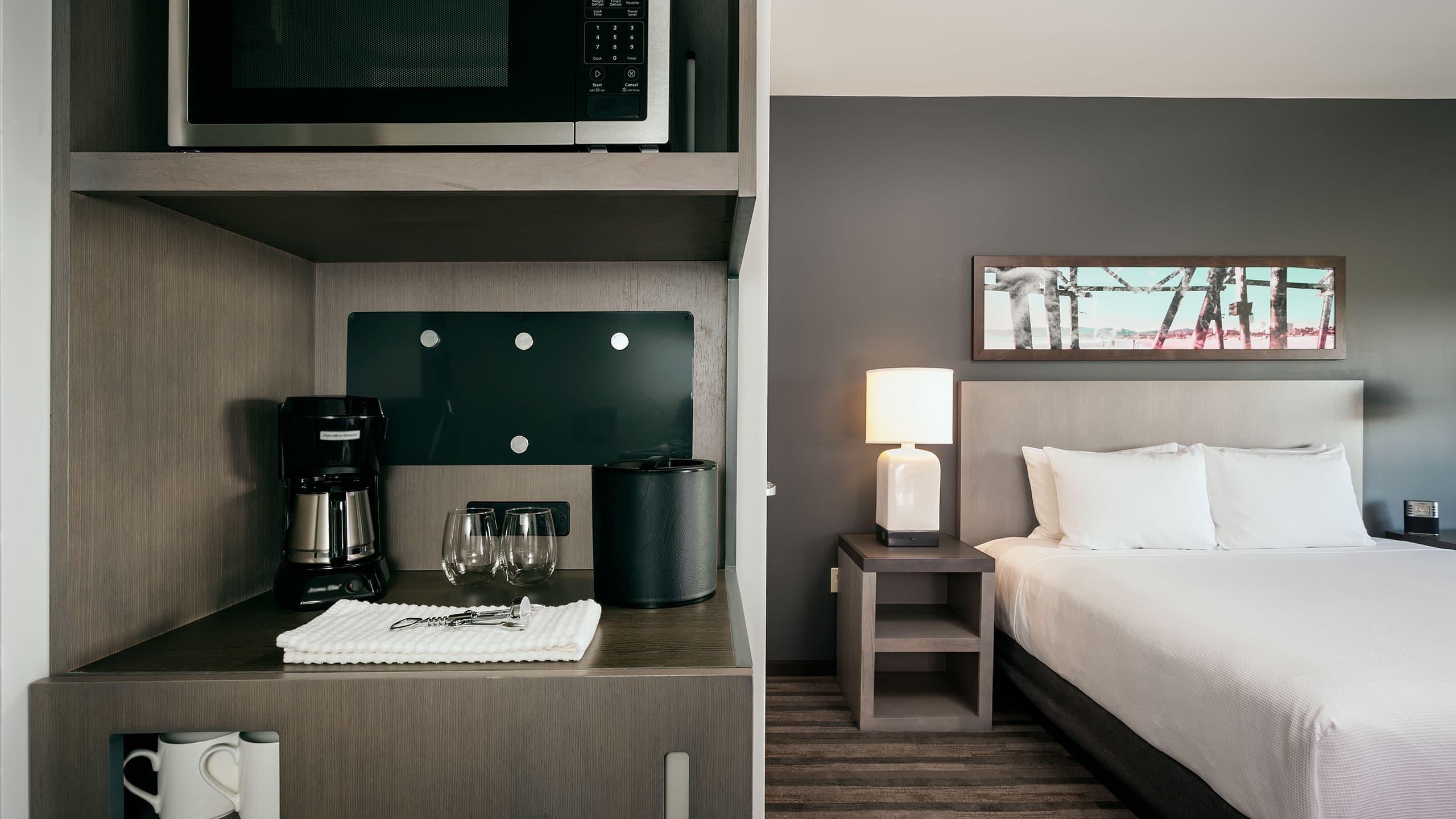 Den Guestroom | King Bed (No Sofa Bed) - Image 2