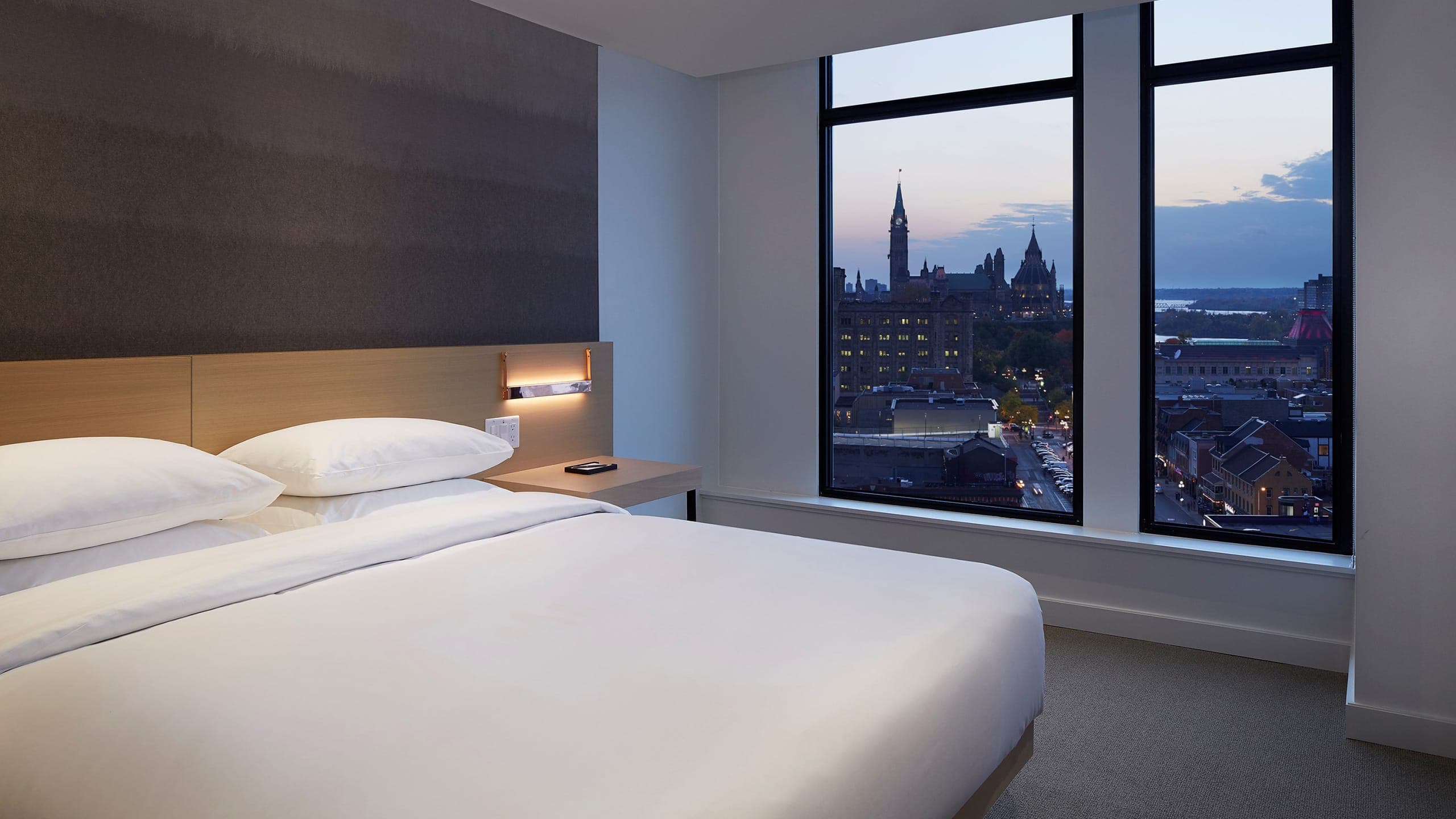 Andaz Ottawa ByWard Market - Image 4
