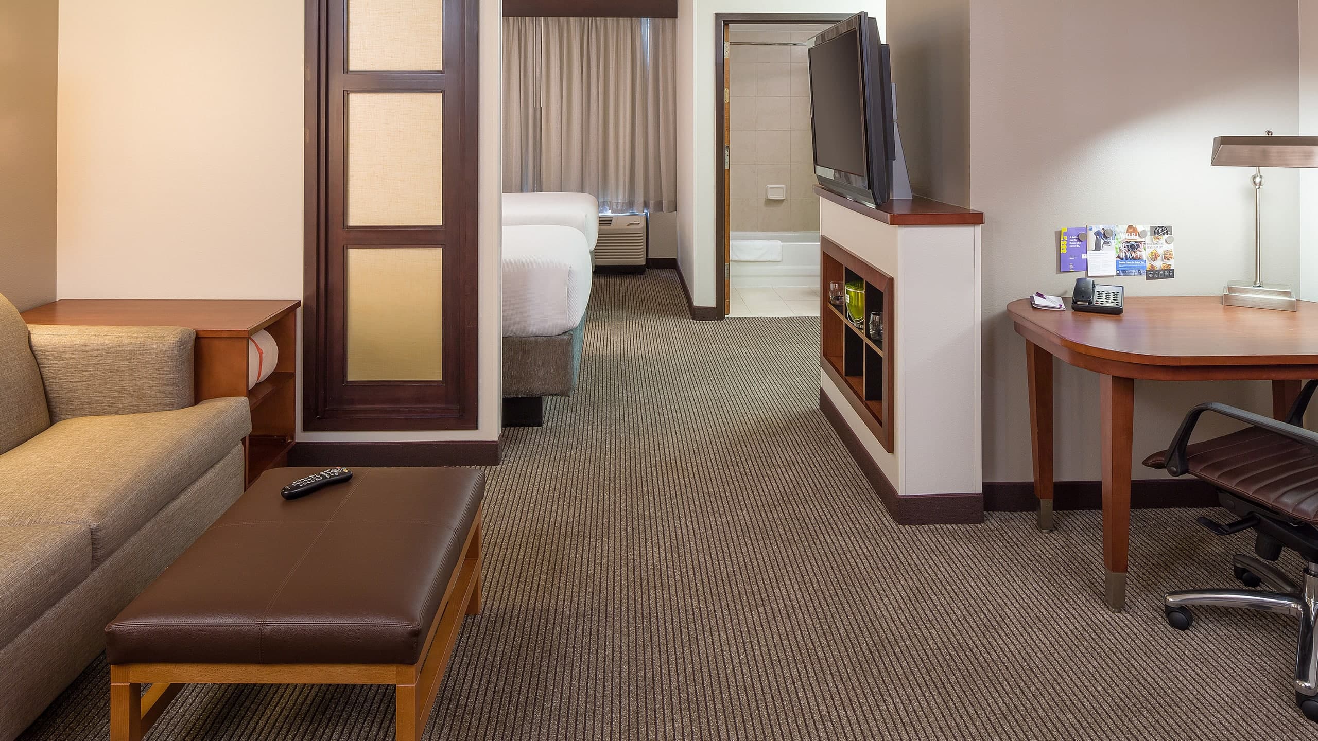 Two Double Beds (with sofa bed) - Image 2