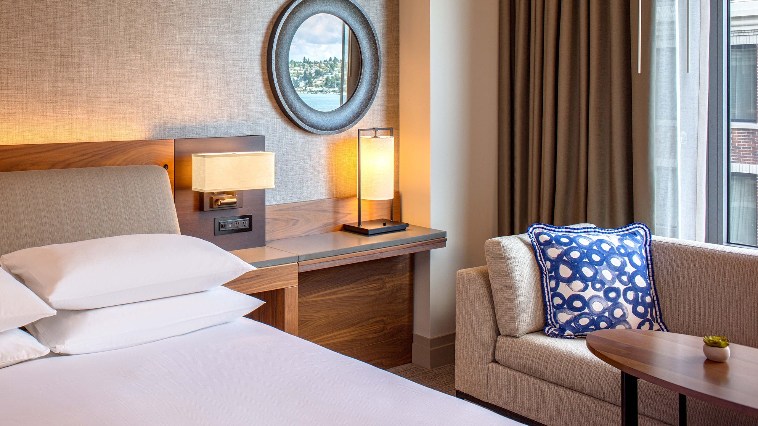 Hyatt Regency Lake Washington at Seattle's Southport - Image 2