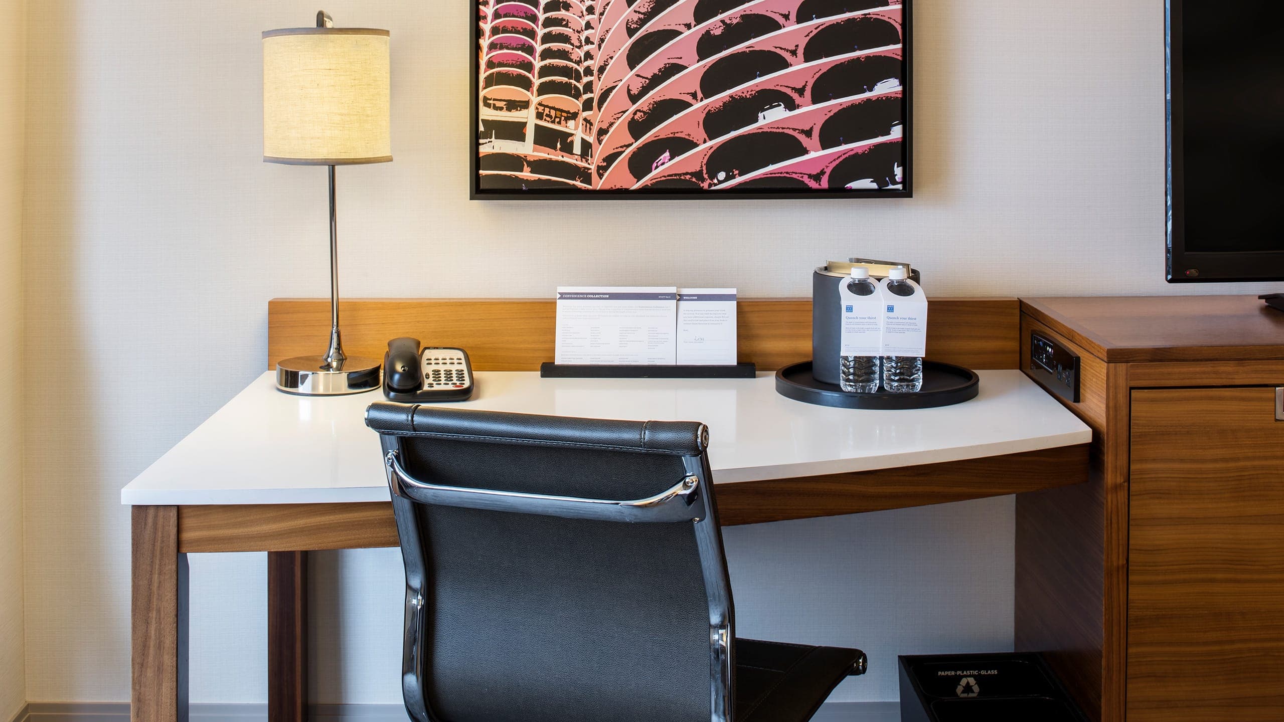 1 Queen and 1 Double Bed - Image 2