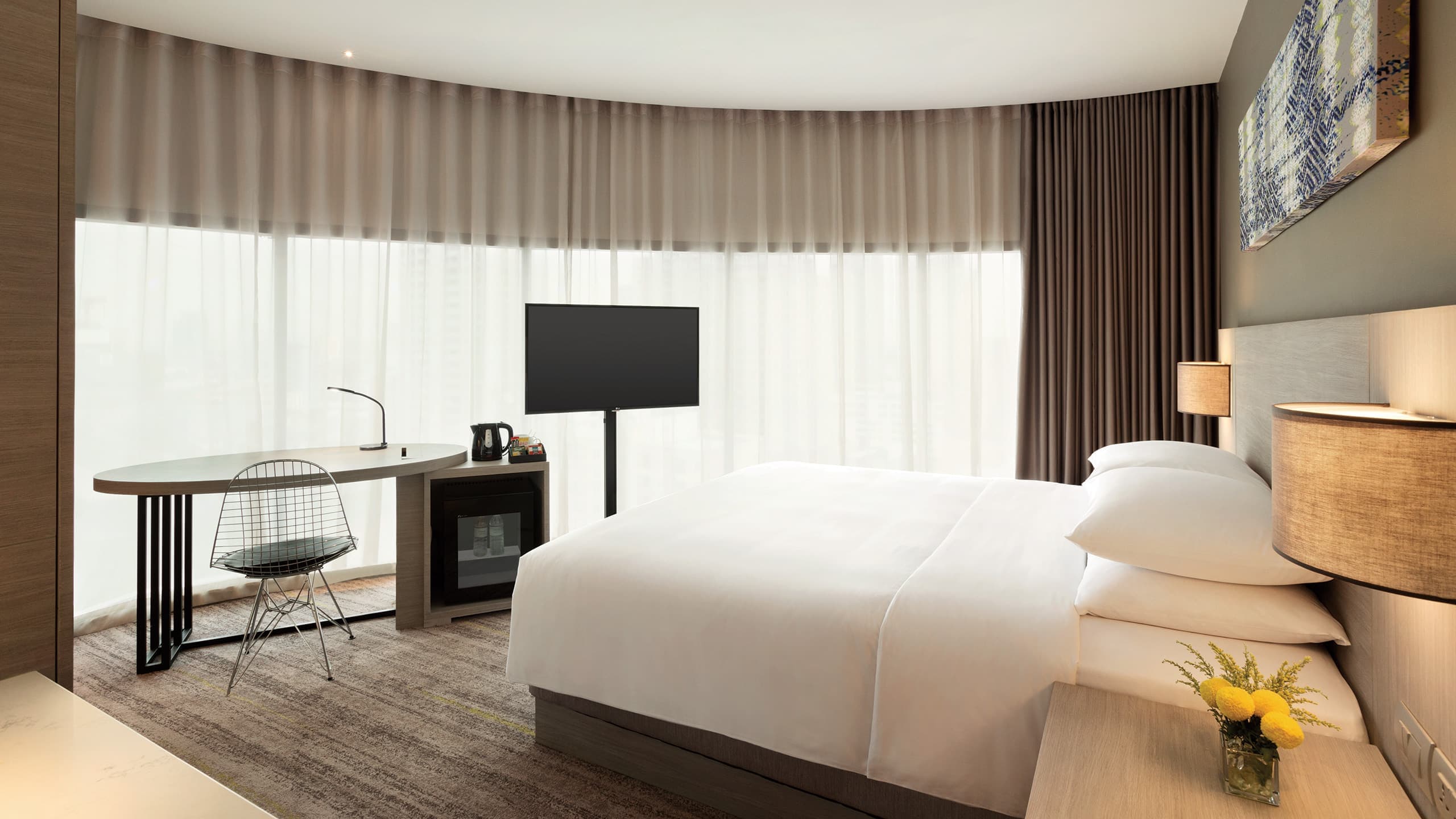 Hyatt Place Bangkok Sukhumvit 24 - Image 4
