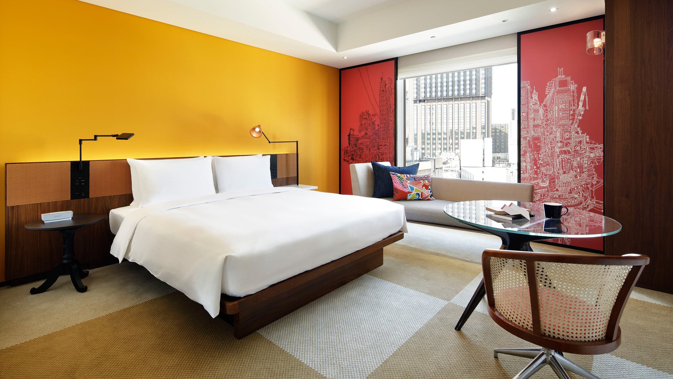 1 King Bed - Image 1