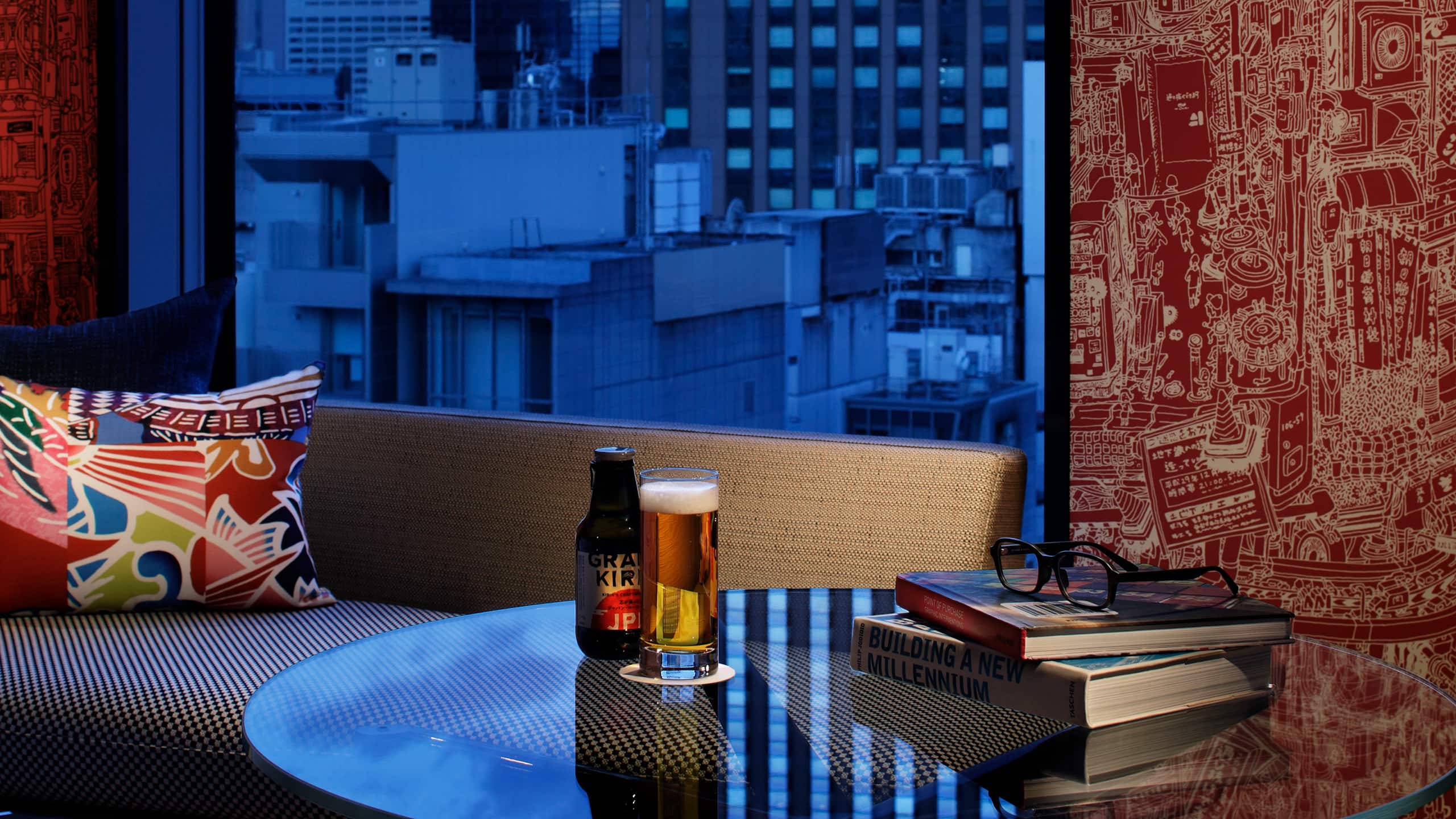 1 King Bed - Image 4