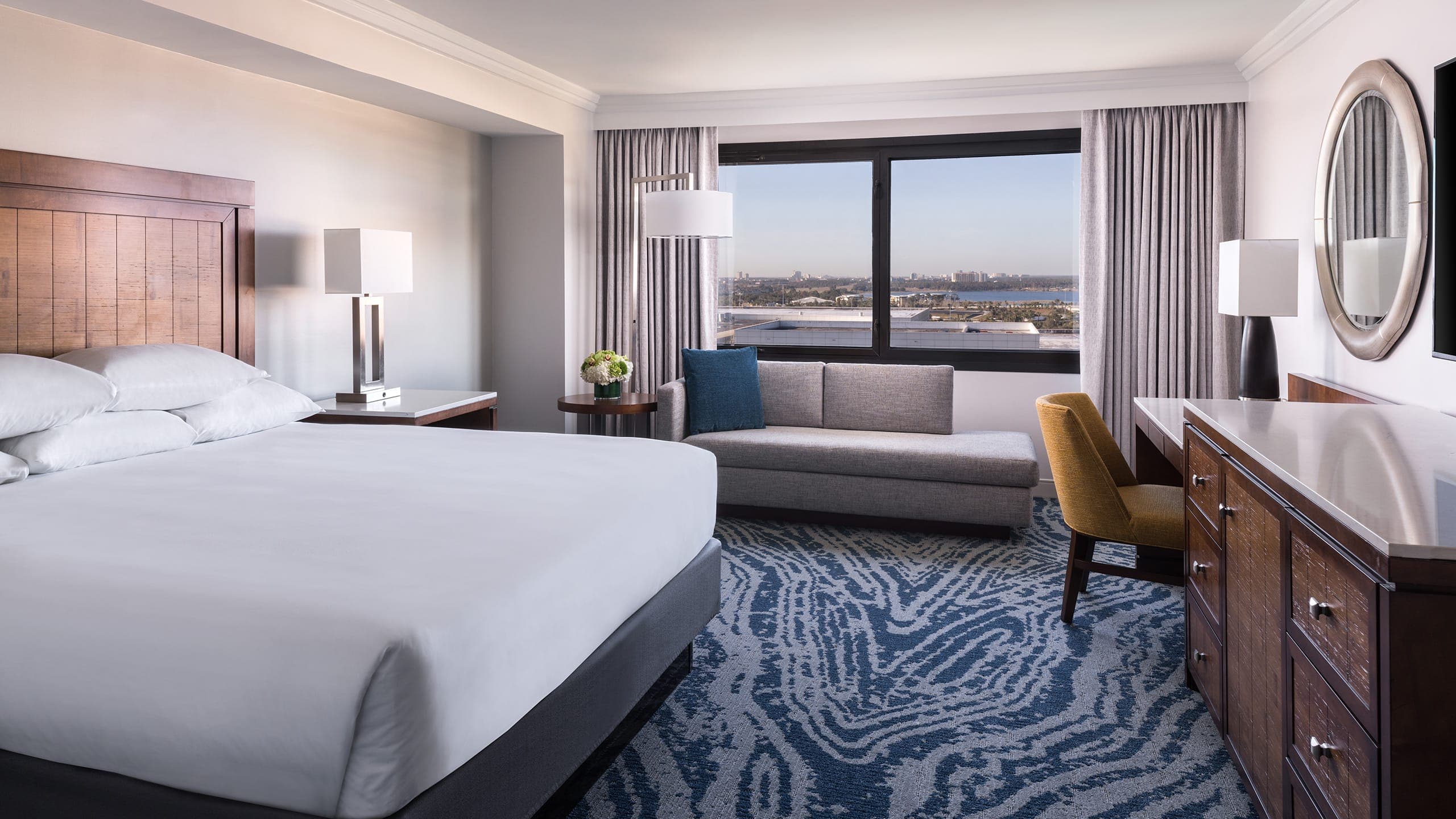 1 King Accessible, Shower - Image 2