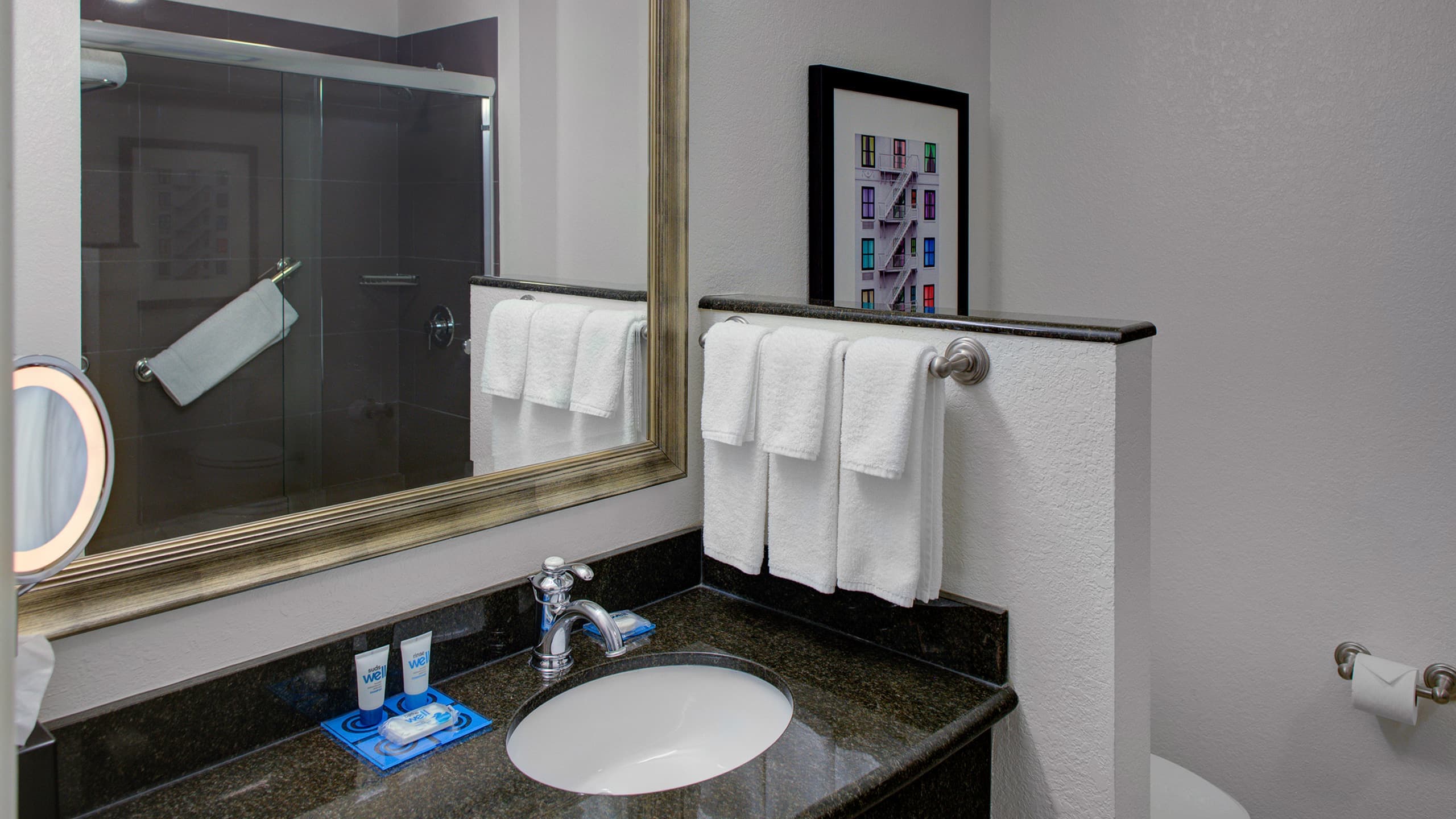 Standard King Guestroom - Image 2