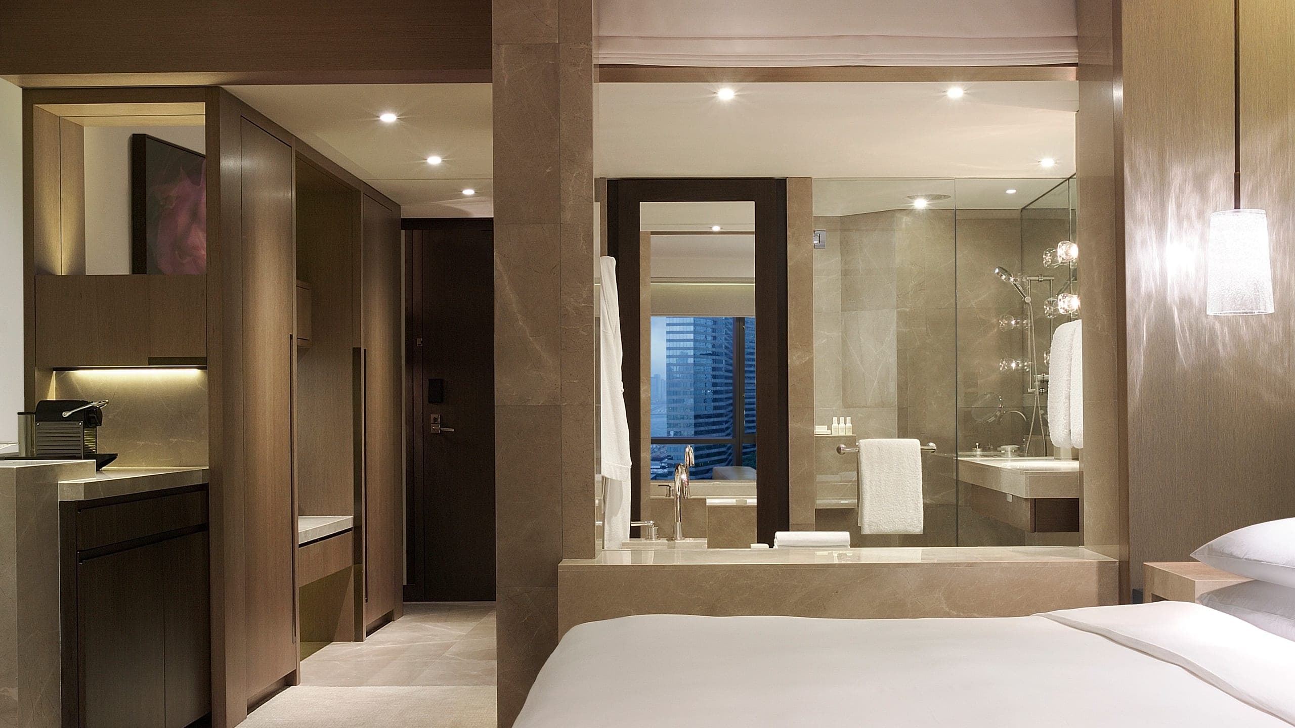 2 Twin Beds - Image 1