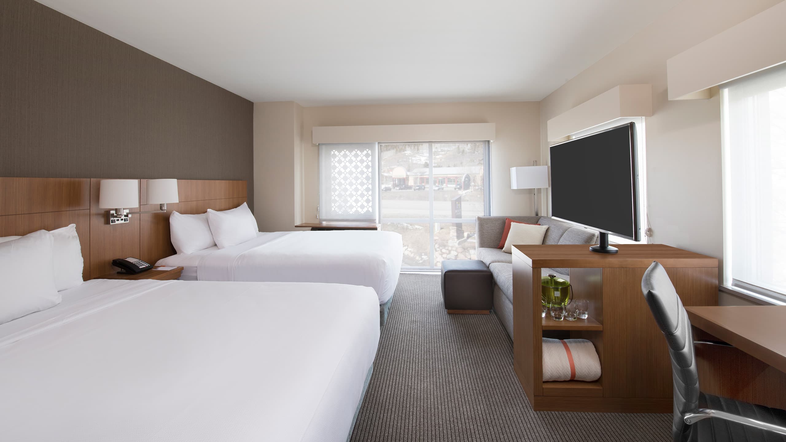 Two Queen Beds - Image 1