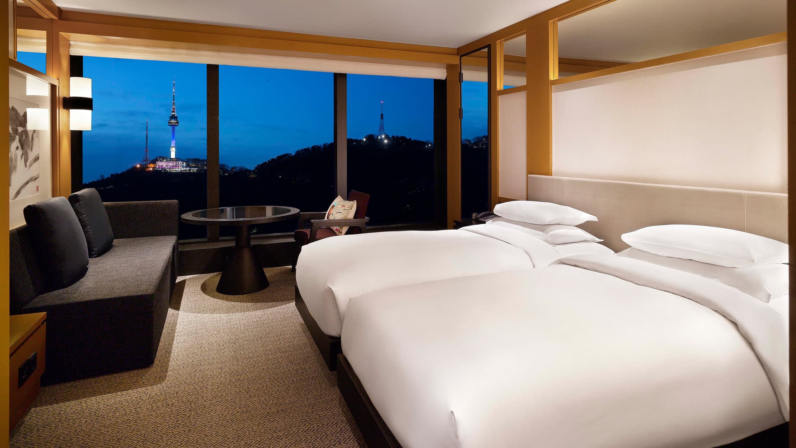 2 Twin Beds - Image 4