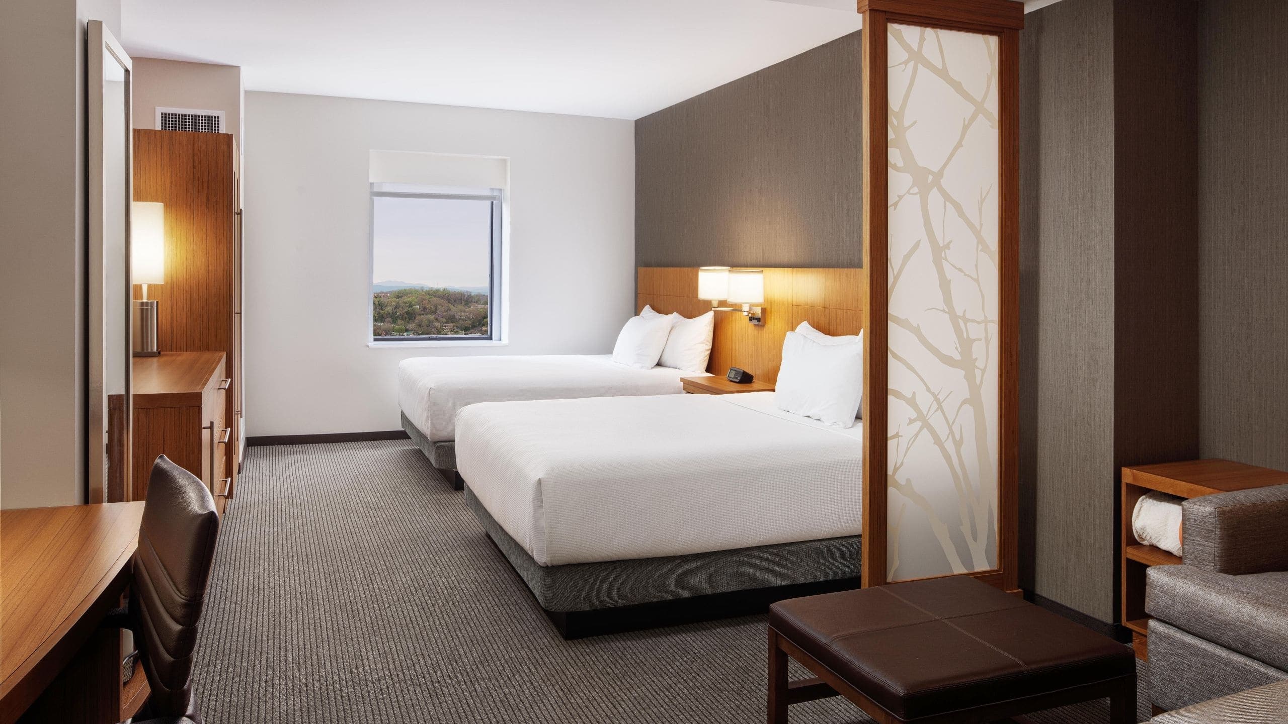 Accessible | Two Queen Beds/Tub (plus sofa bed) - Image 1