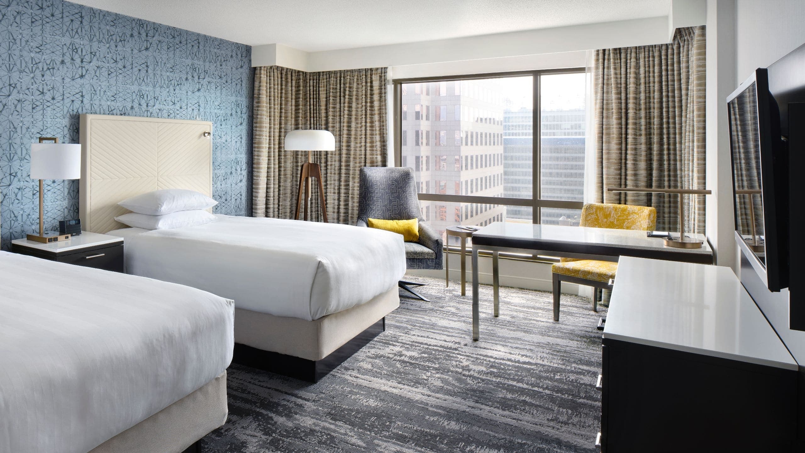 Hyatt Regency Vancouver - Image 2