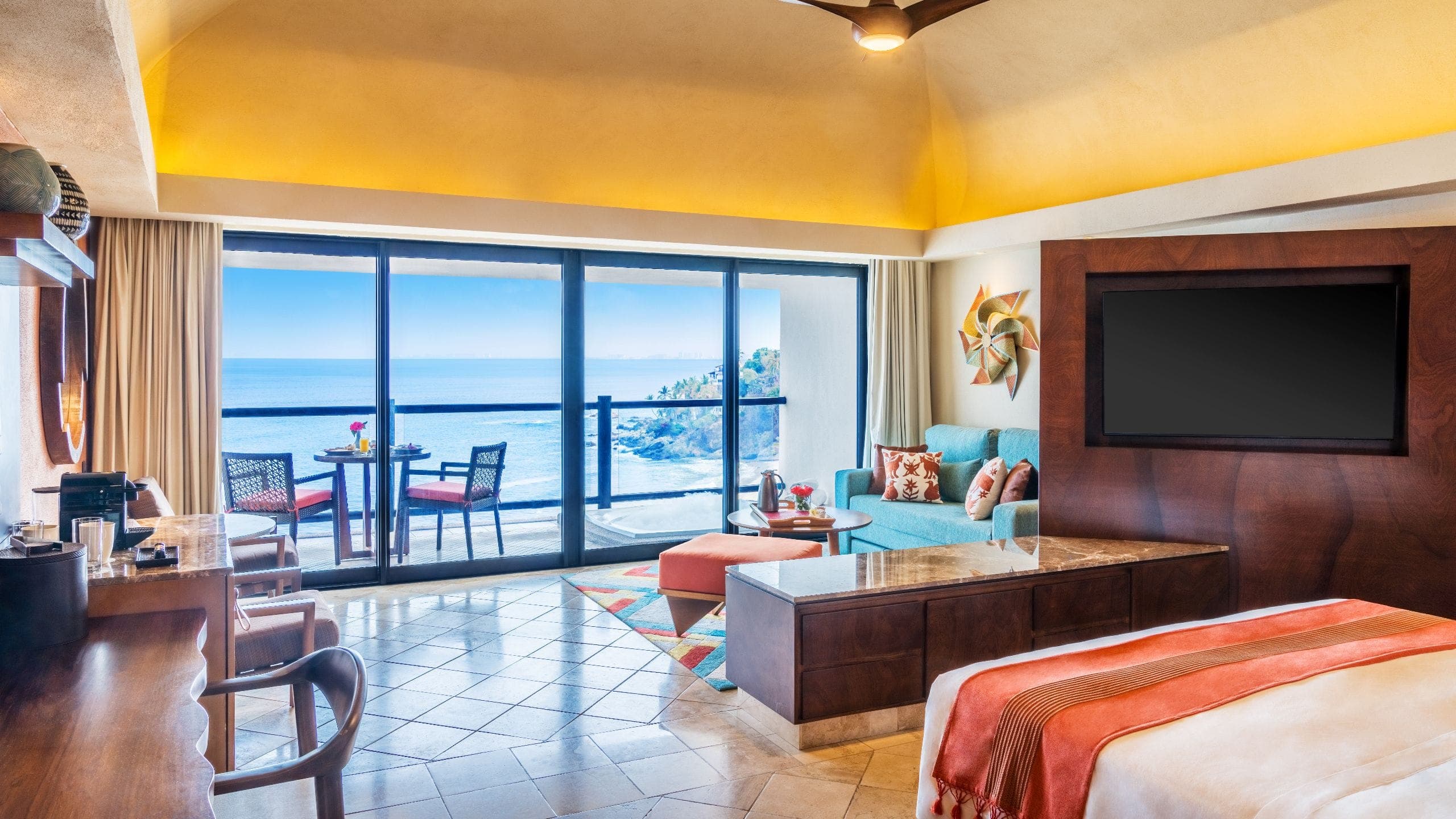 Club Ocean View Suite King - Image 3