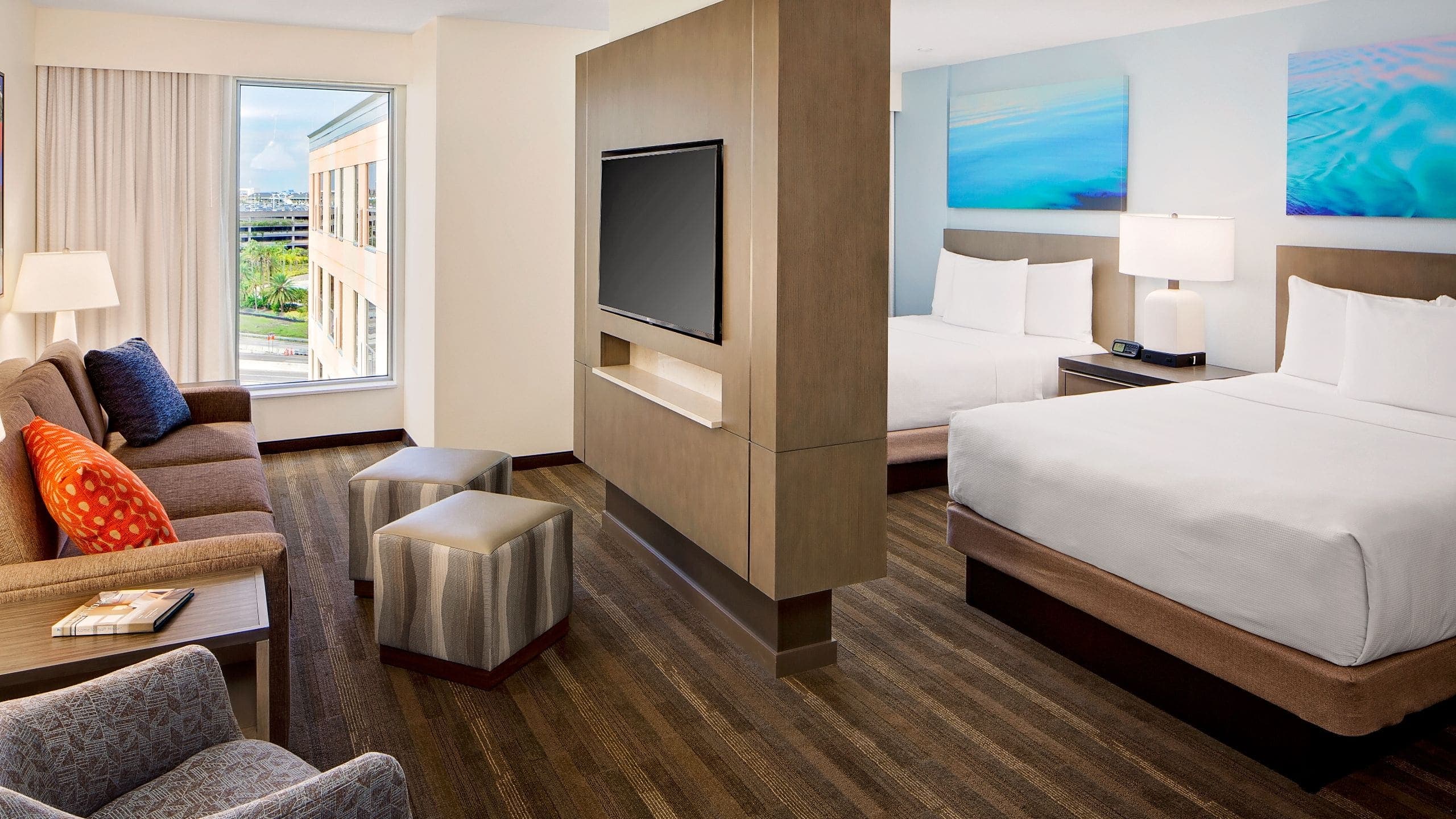 Accessible | Studio Kitchen Suite/Roll-in Shower |Two Queen Beds (plus sofa bed) - Image 3