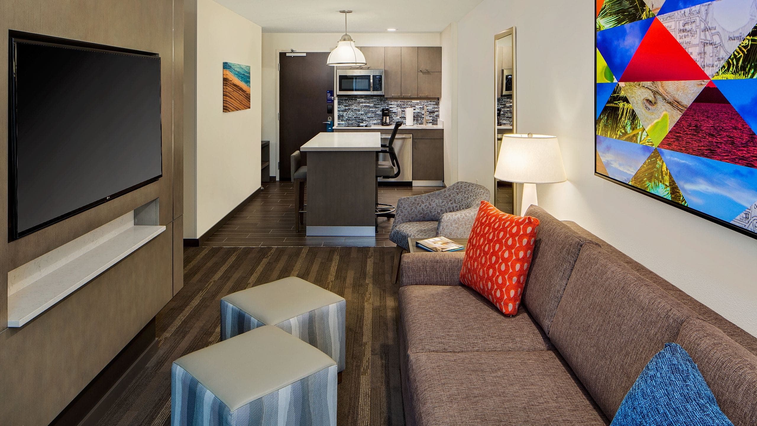Accessible | Studio Kitchen Suite/Roll-in Shower |Two Queen Beds (plus sofa bed) - Image 1