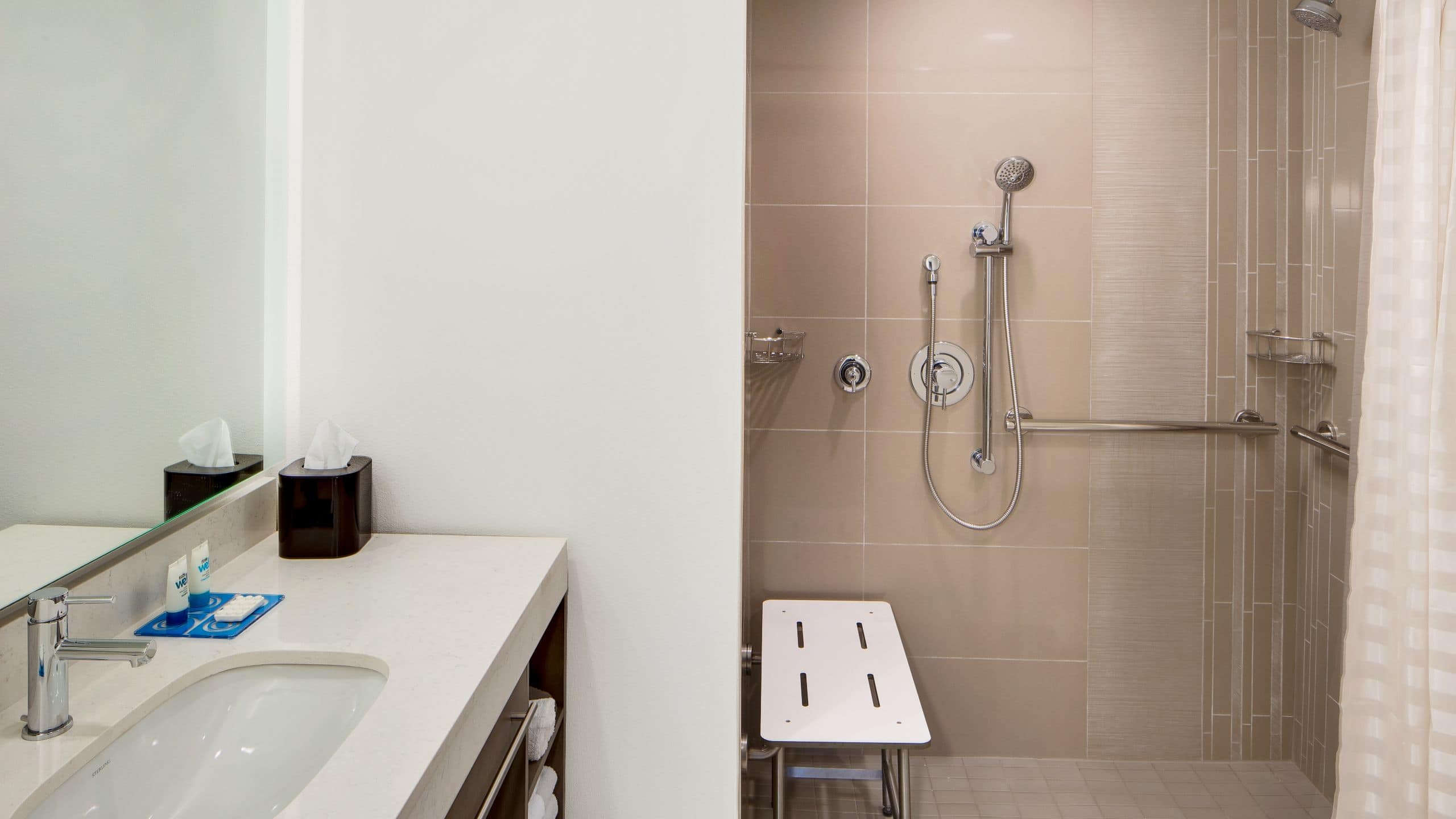 Accessible | Studio Kitchen Suite/Roll-in Shower |Two Queen Beds (plus sofa bed) - Image 5