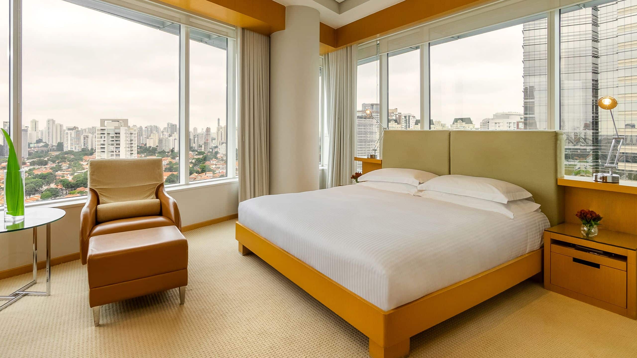 Grand Suite - Image 1