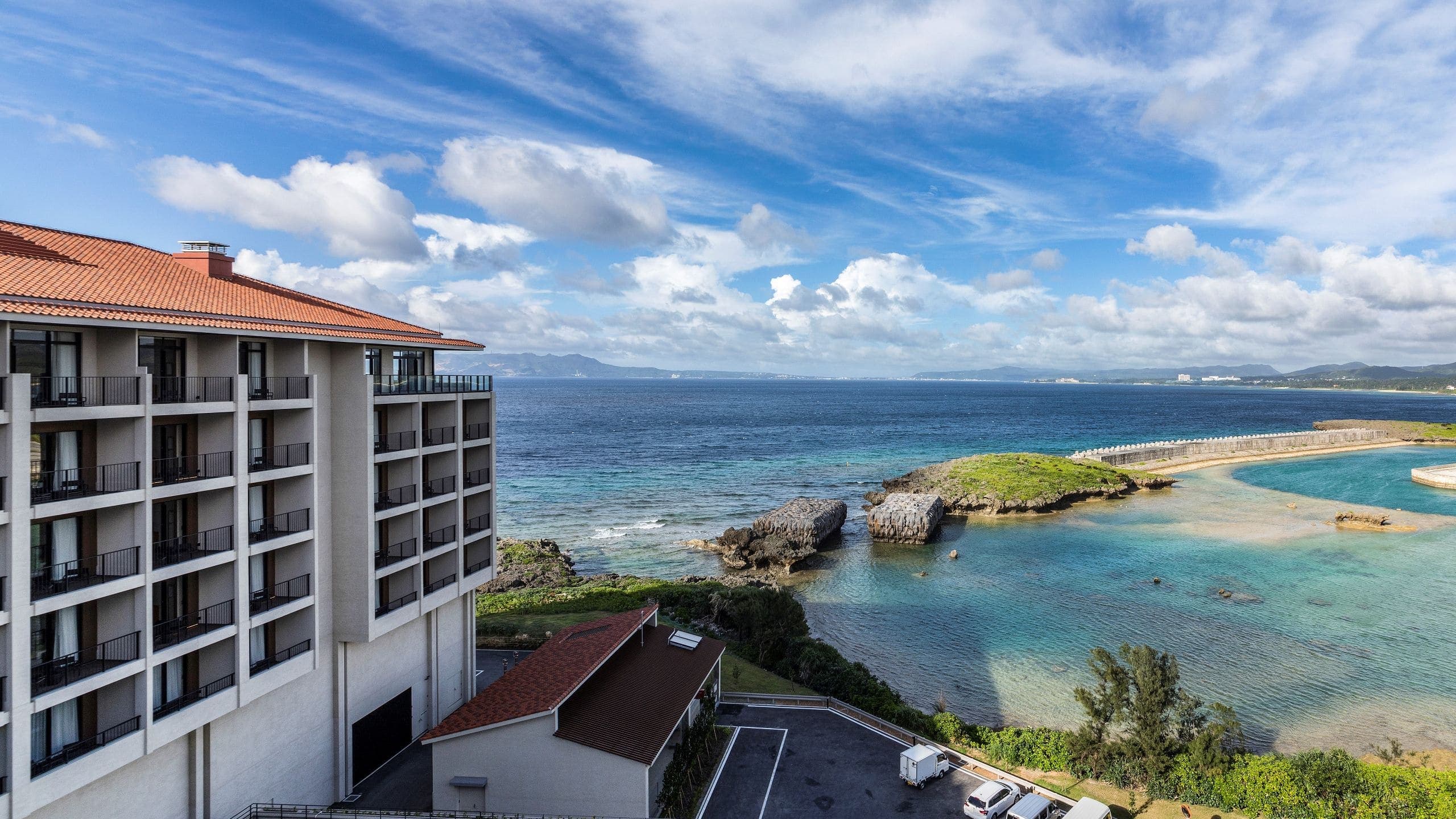 1 King Bed - Image 1