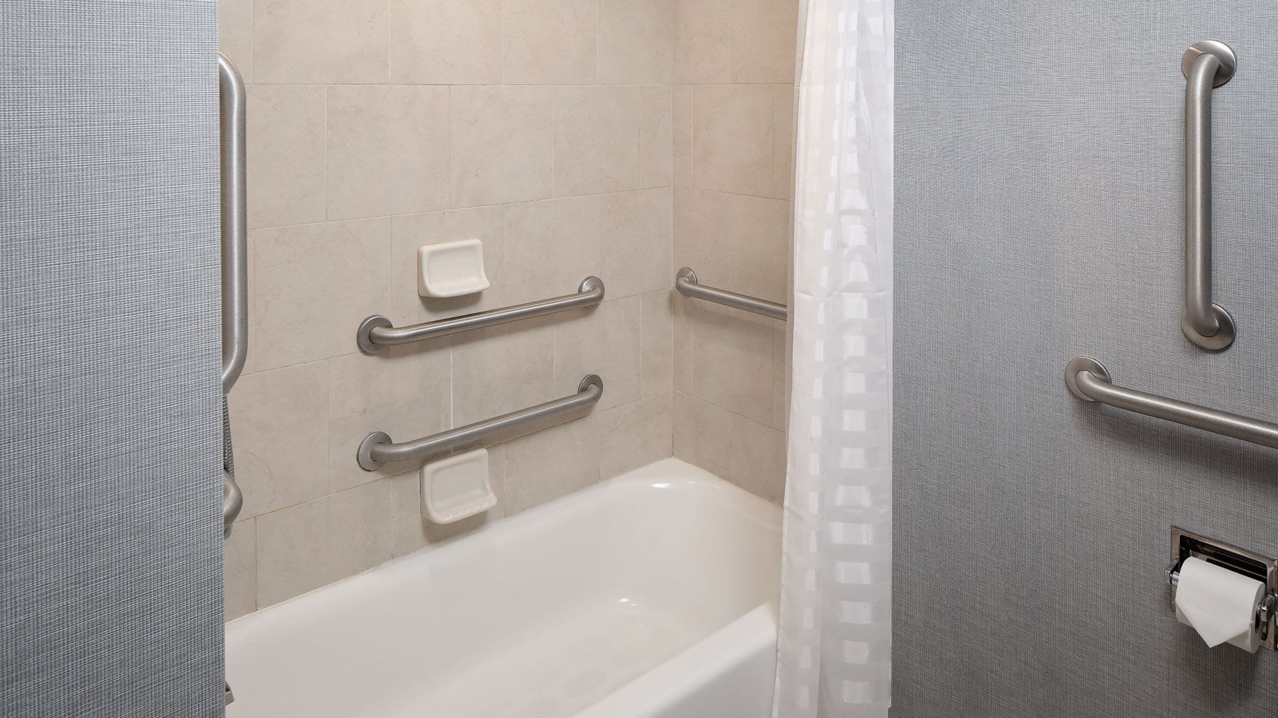 Two Queen Beds (with Sofa Bed) - Image 4