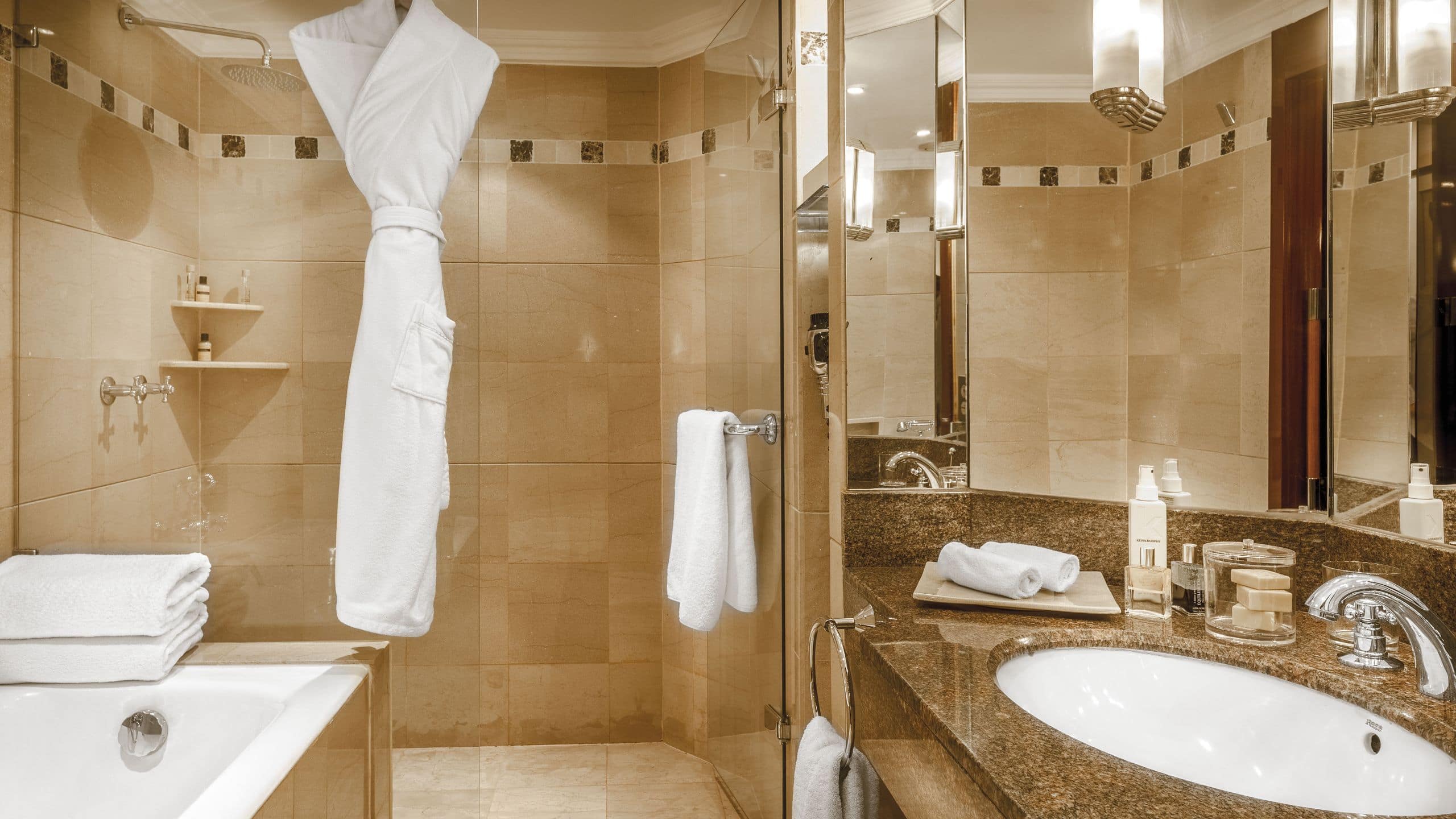 Junior Suite - Image 4