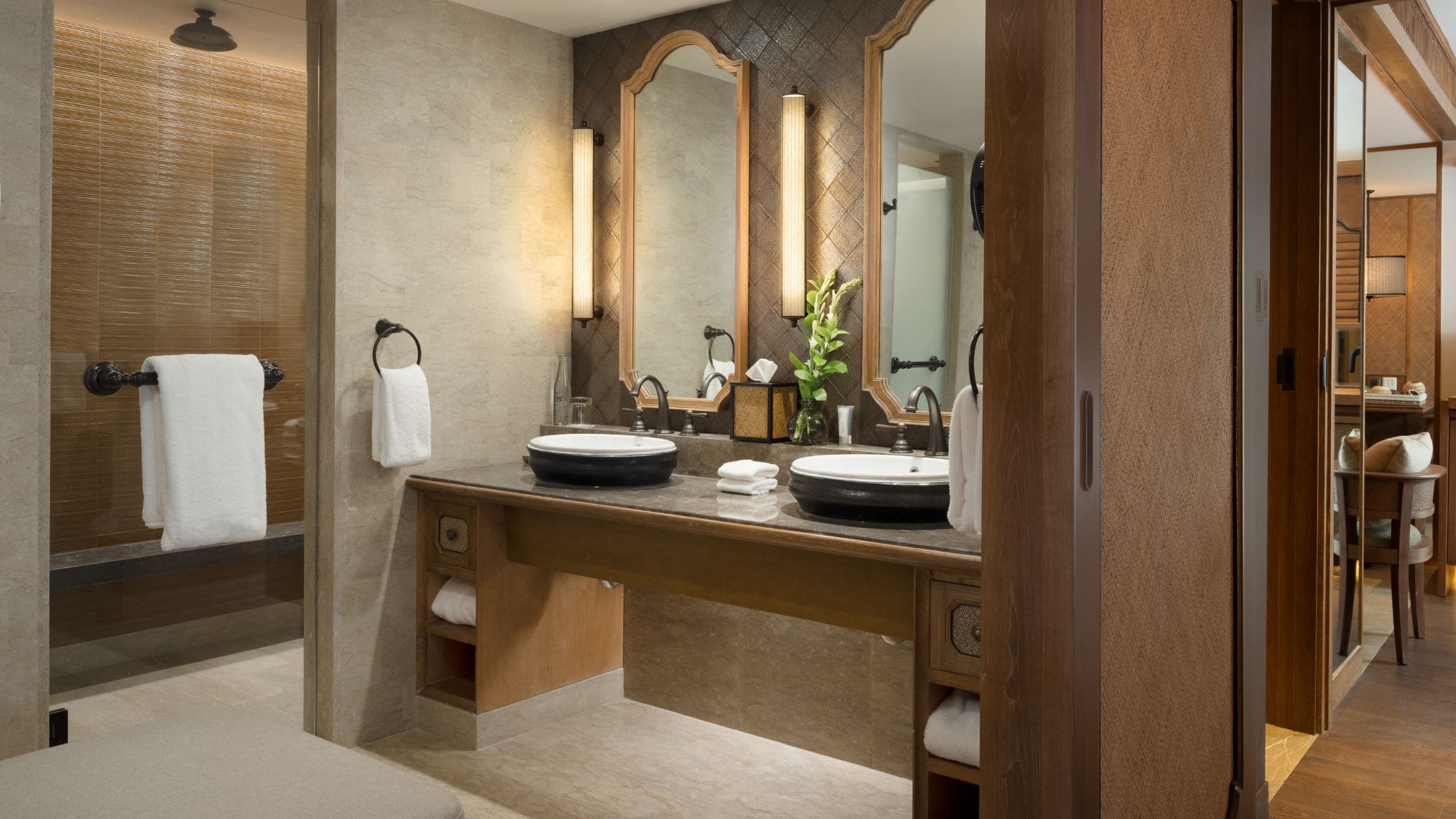 Regency Suite with 1 King Bed - Image 3