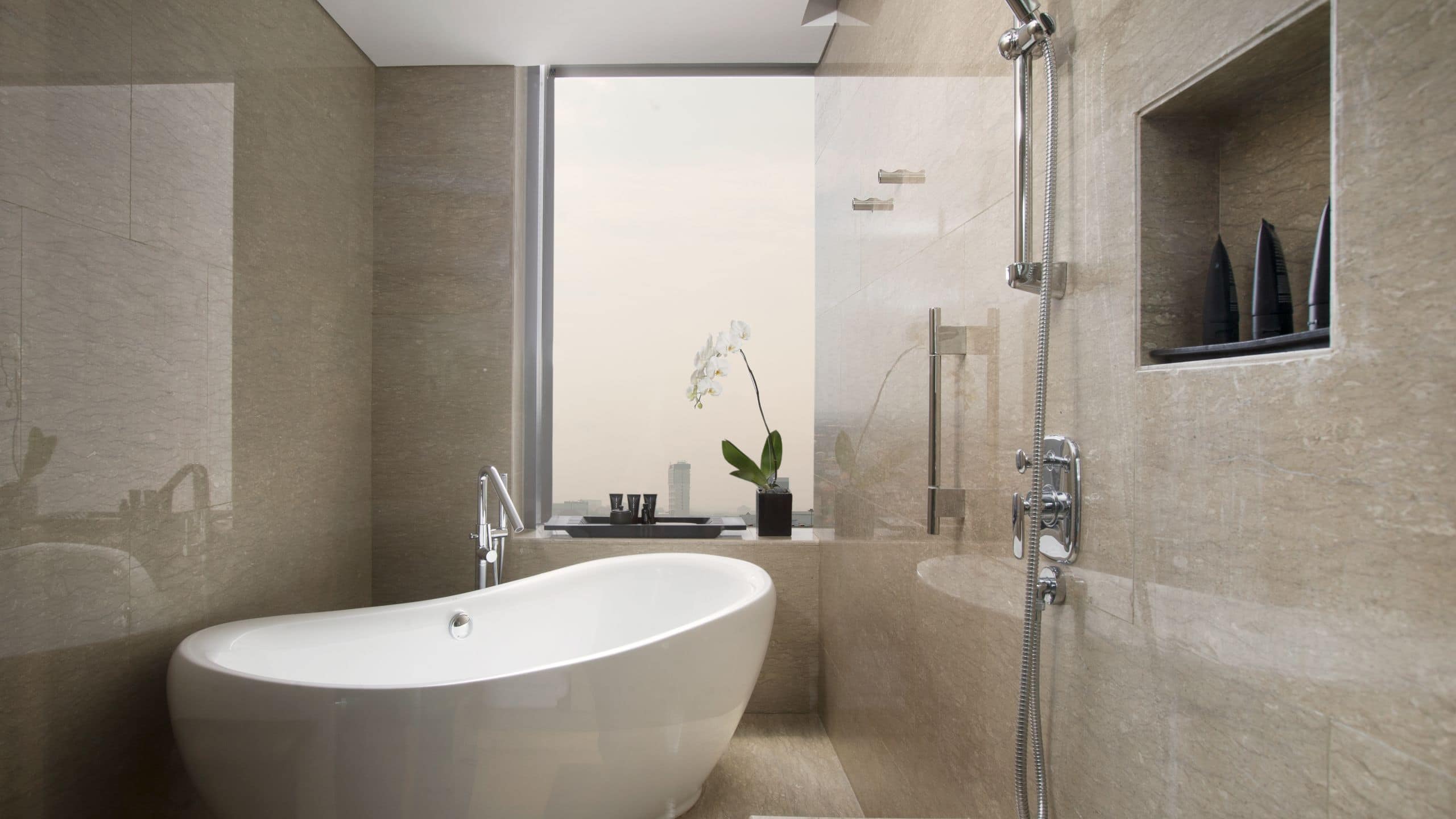 Executive Suite - Image 5