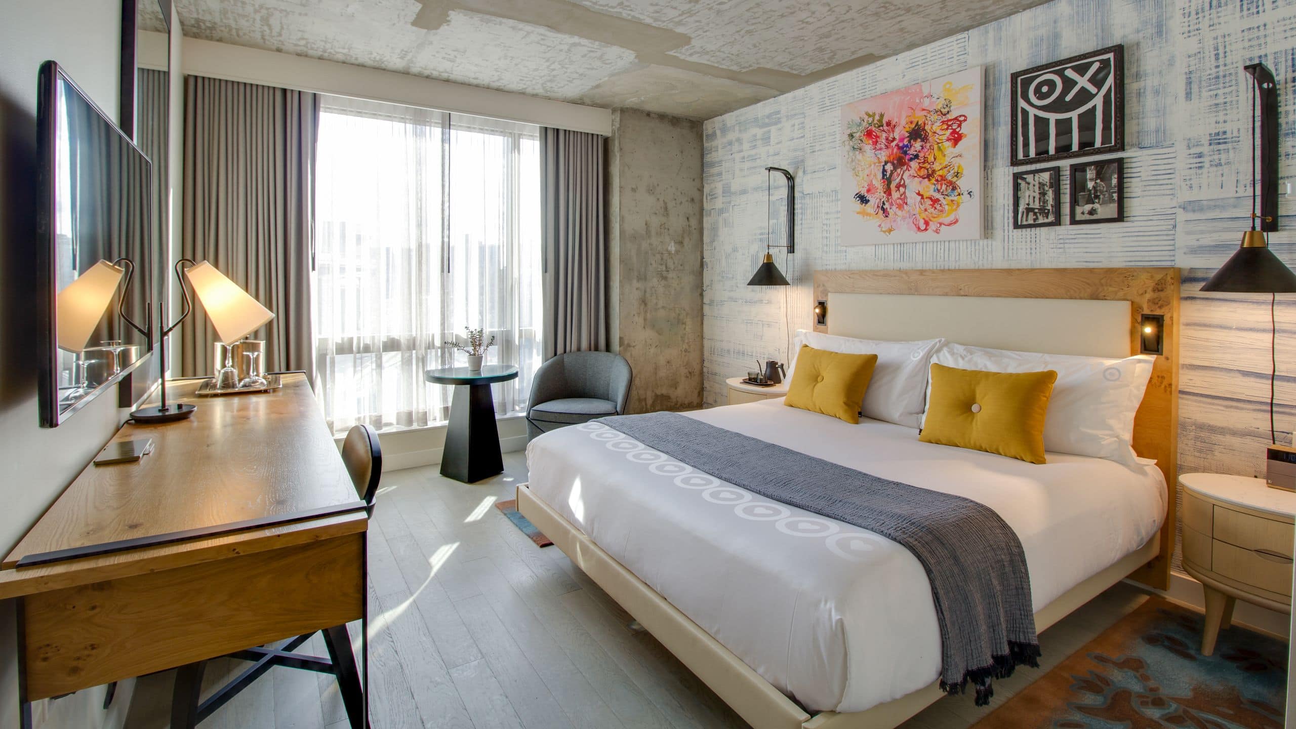 1 King Bed - Image 1
