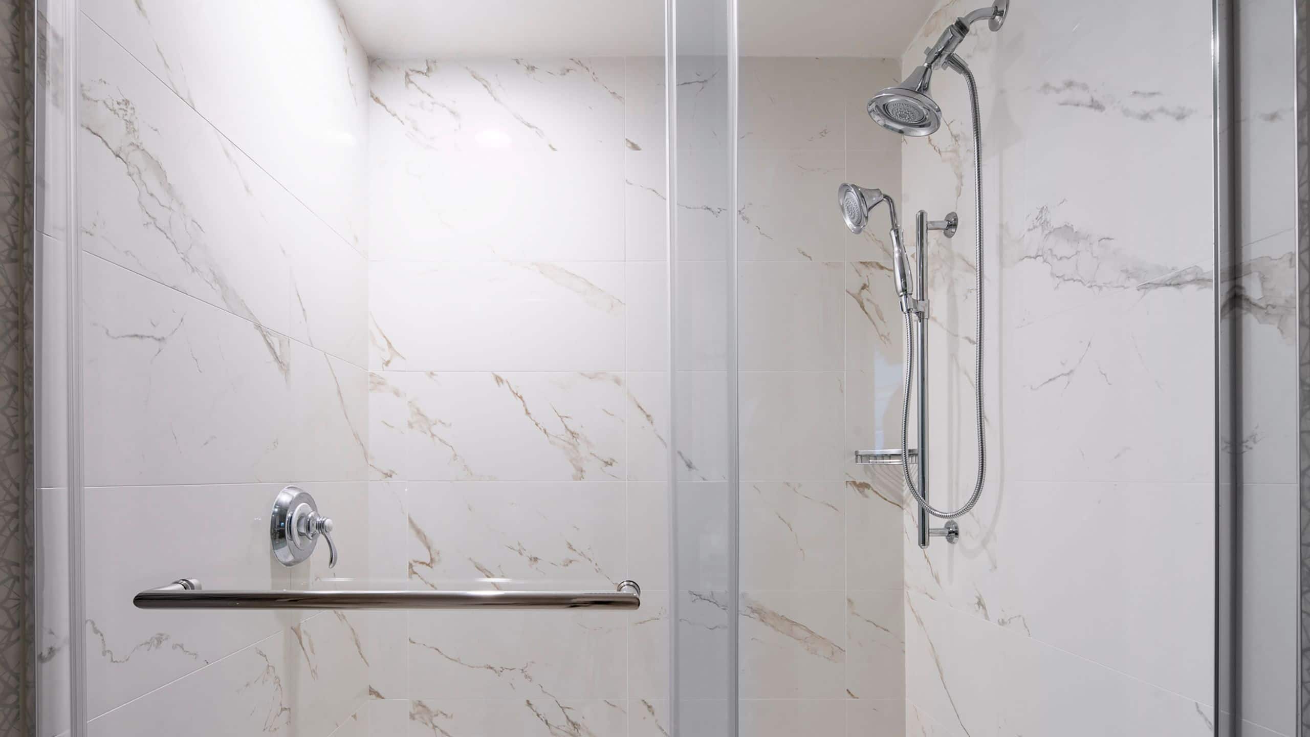 2 Double Beds - Image 4