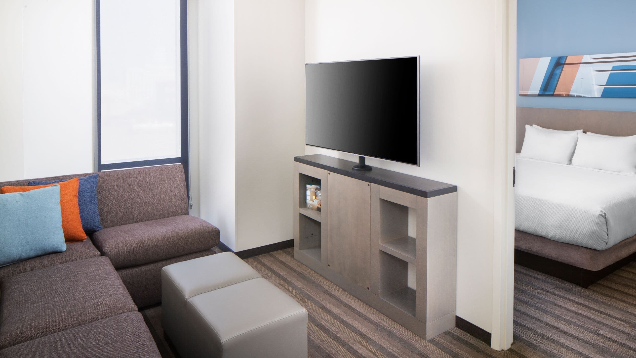 Hyatt House Nashville at Vanderbilt - Image 2