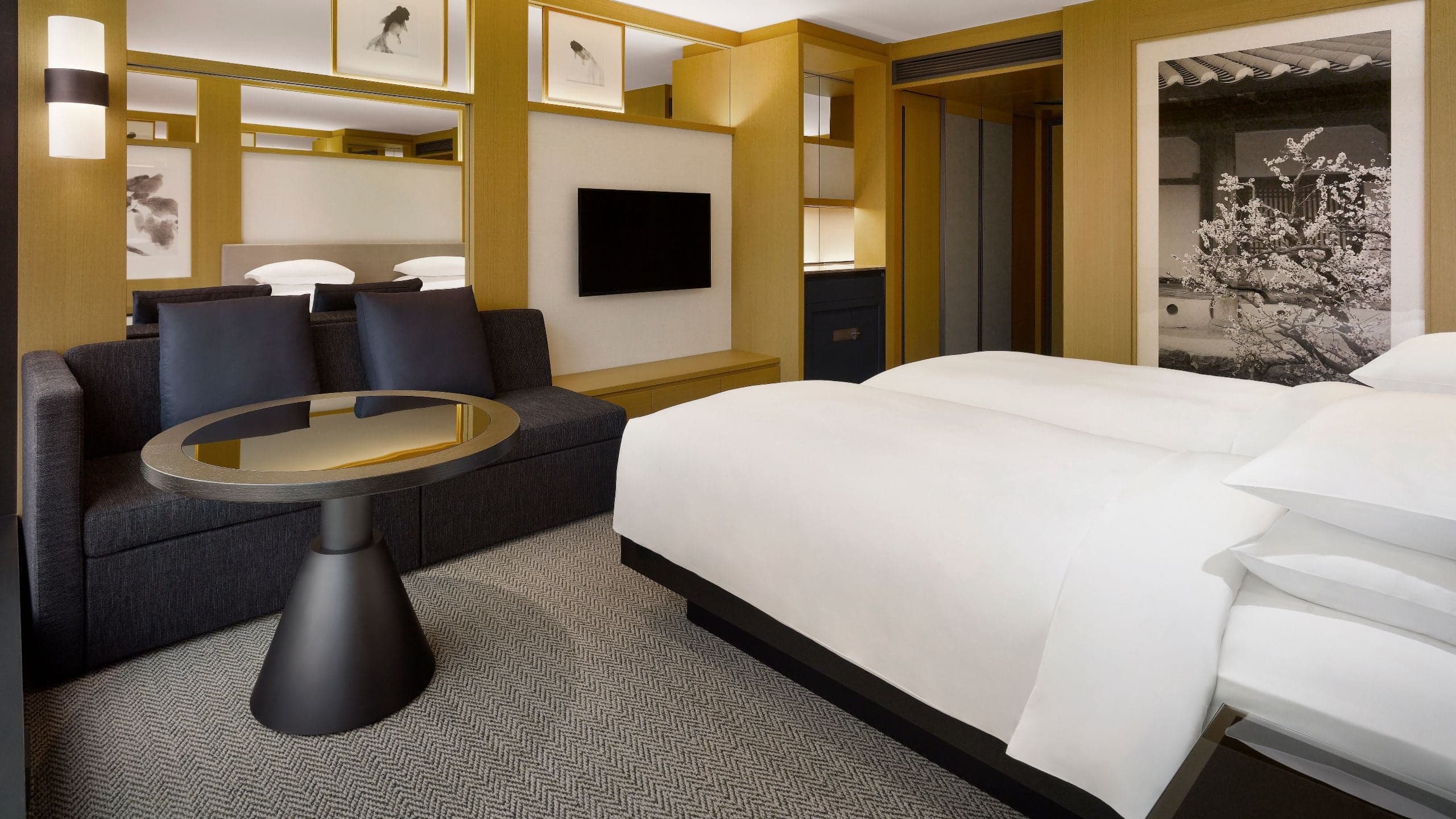 2 Twin Beds - Image 1