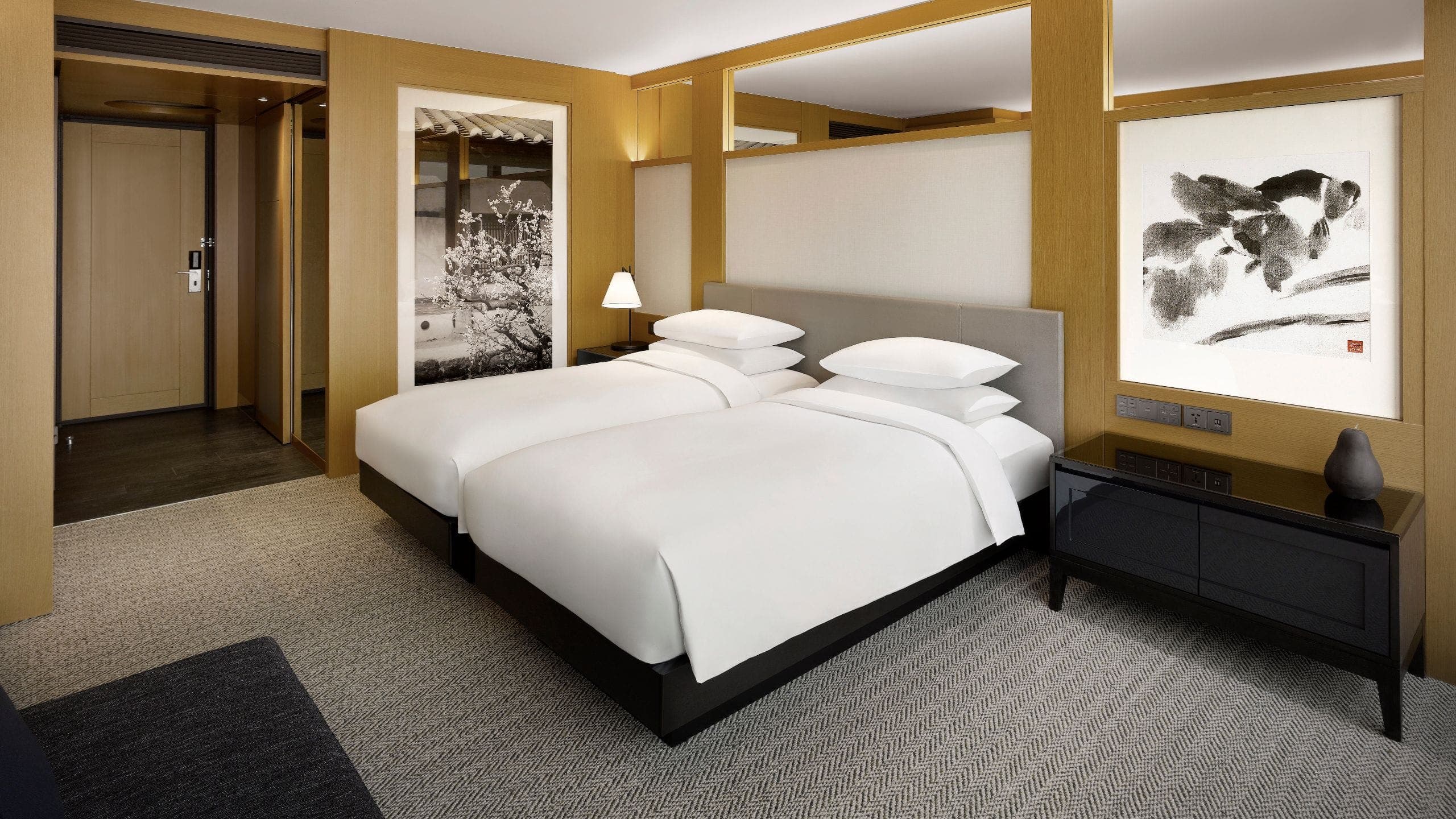 2 Twin Beds - Image 2