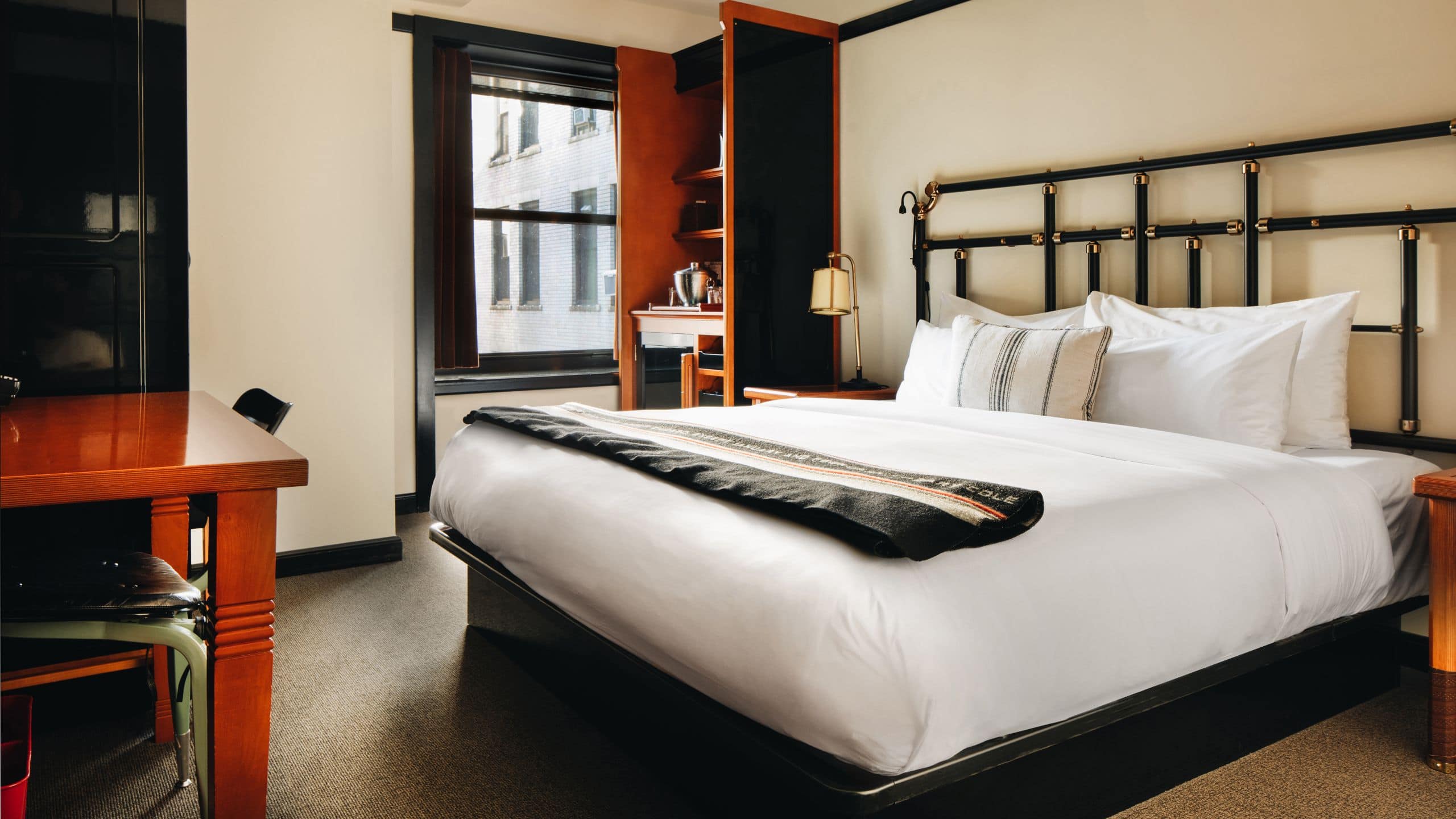 1 King Bed - Image 1