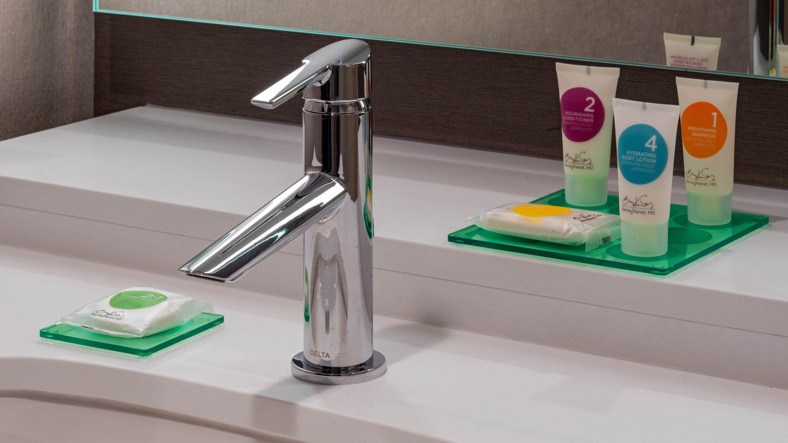 Two Queen Beds - Image 3