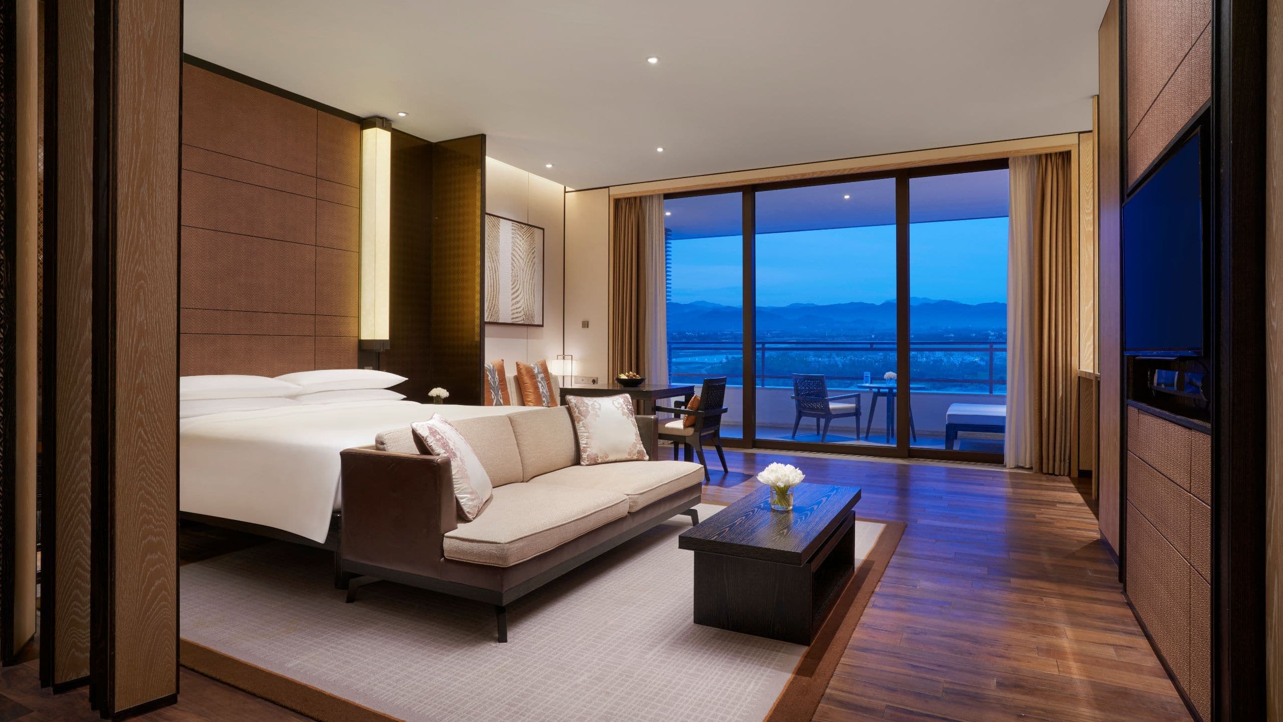 1 King Bed - Image 2