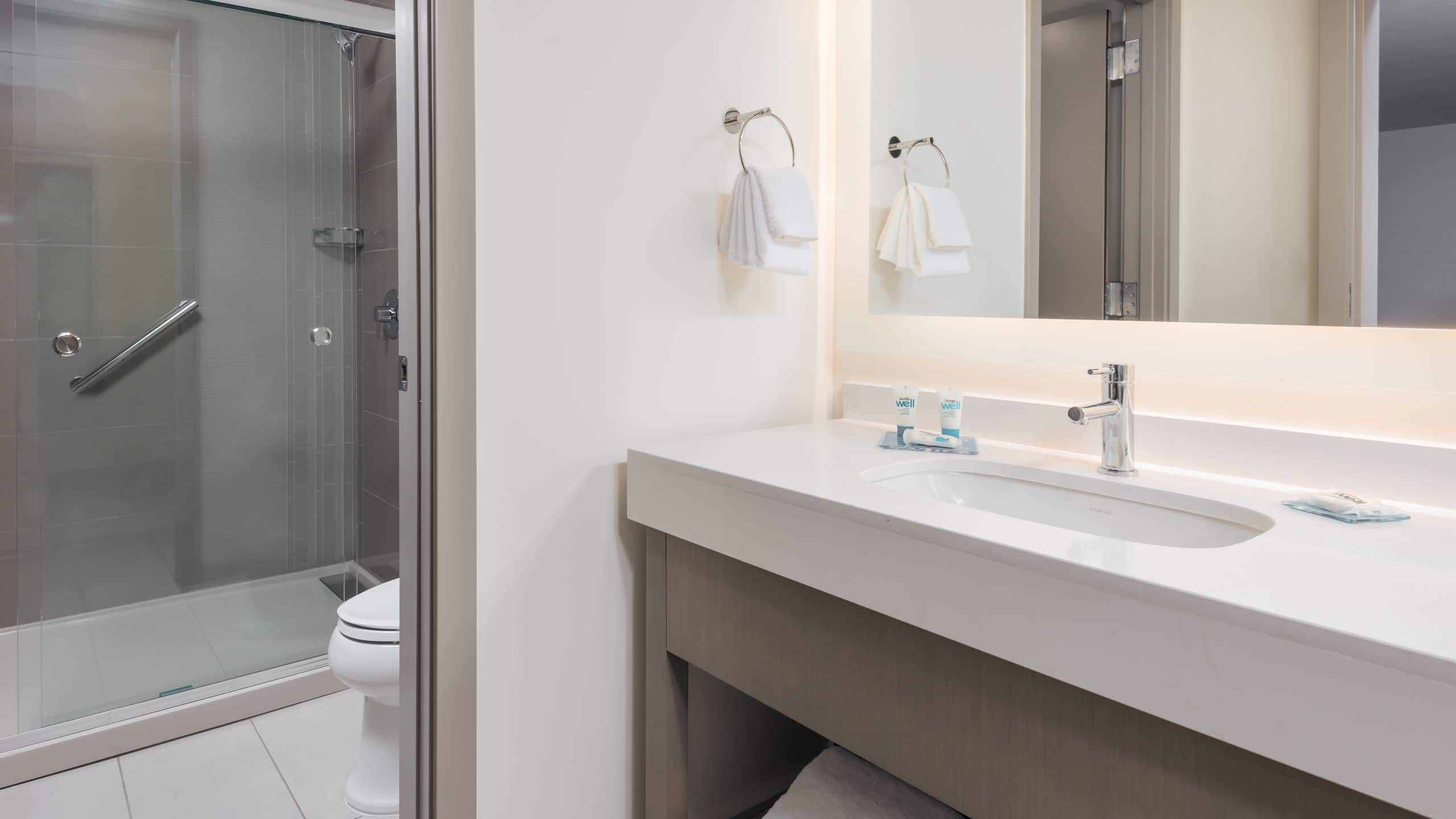 Accessible Den | Two Queen Beds - Image 5