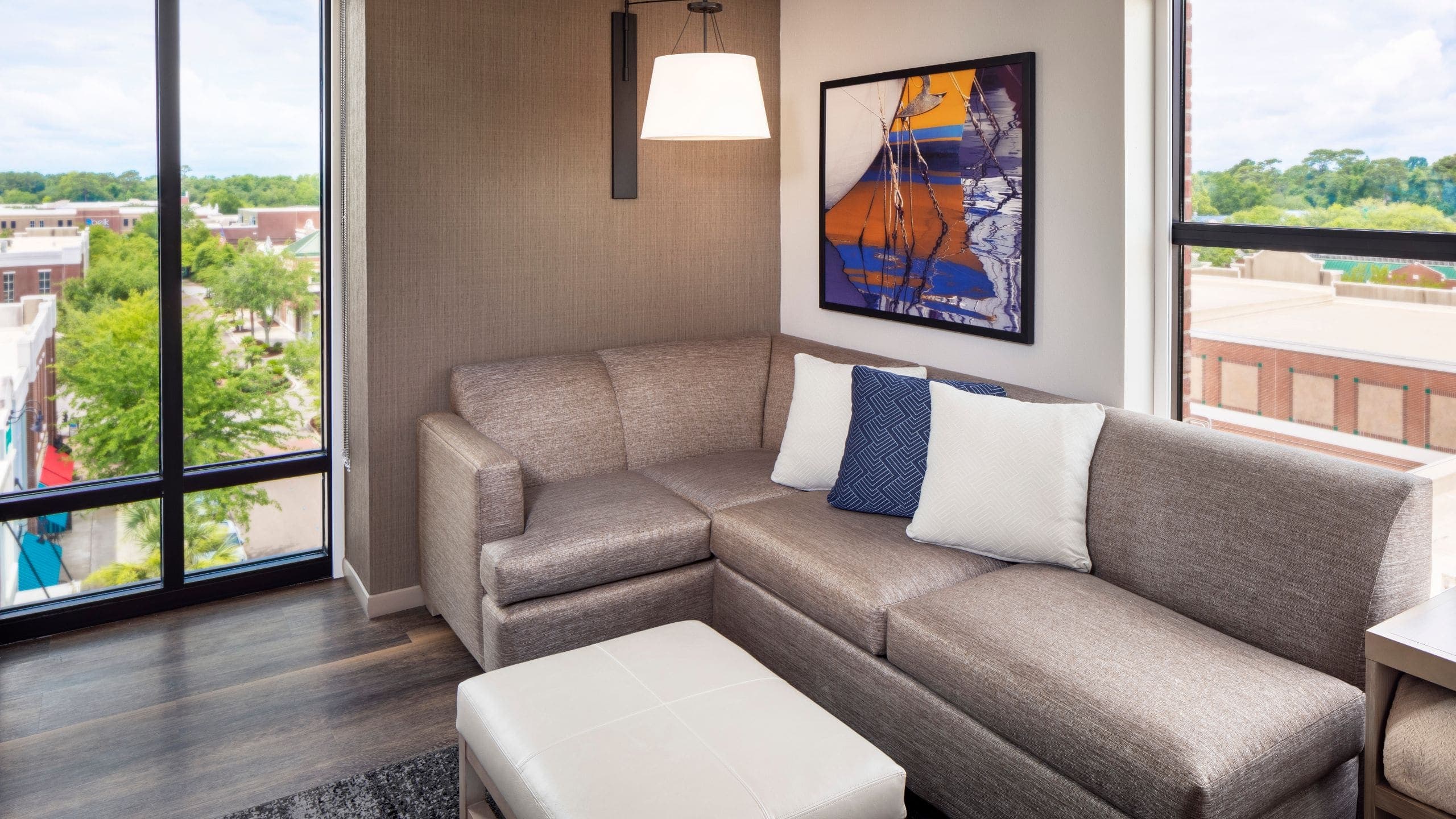 Accessible | King Bed/Shower (plus sofa bed) - Image 2