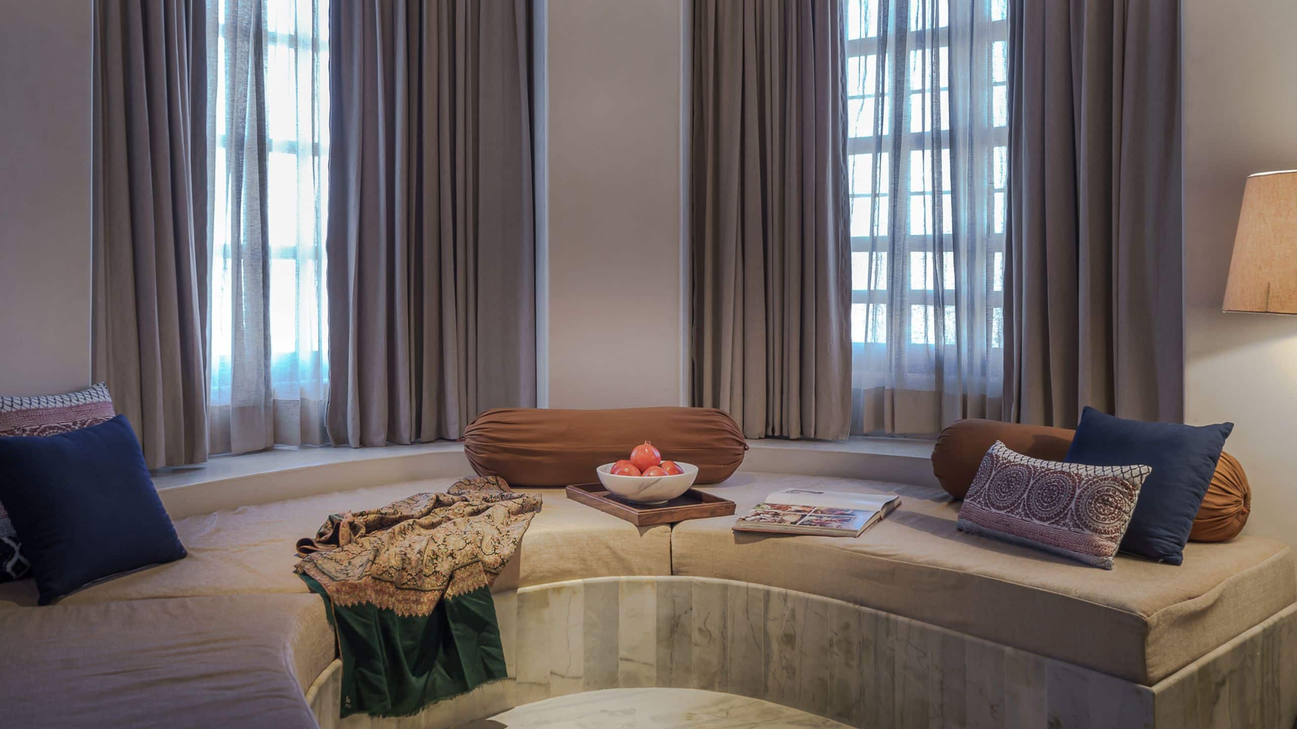 1 King Bed Royal Suite - Image 2