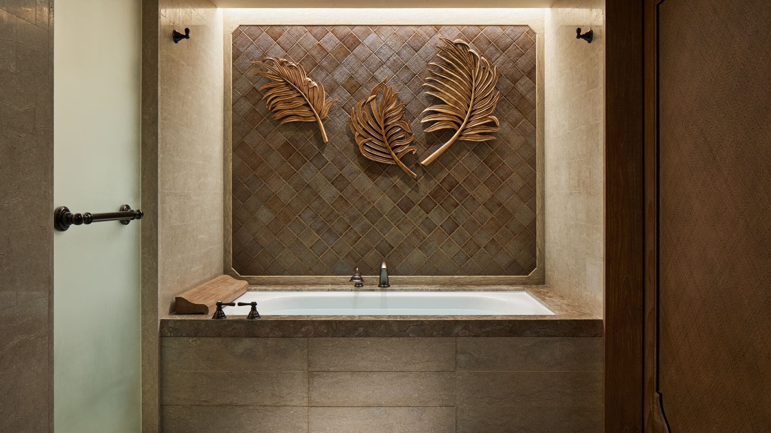 Regency Suite with 1 King Bed - Image 4