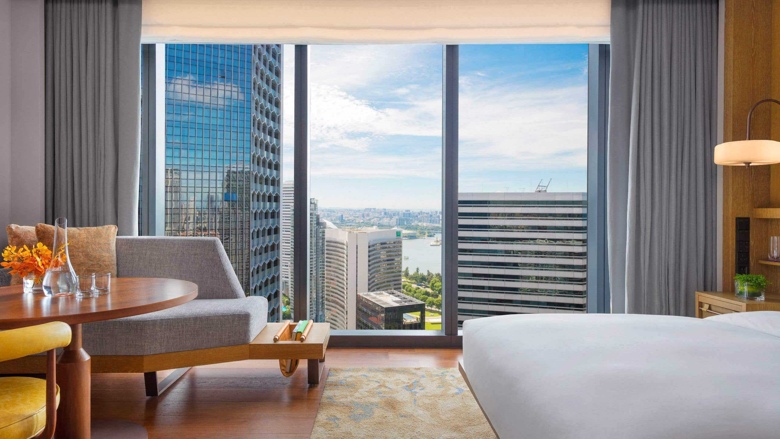 1 King Bed - Image 3