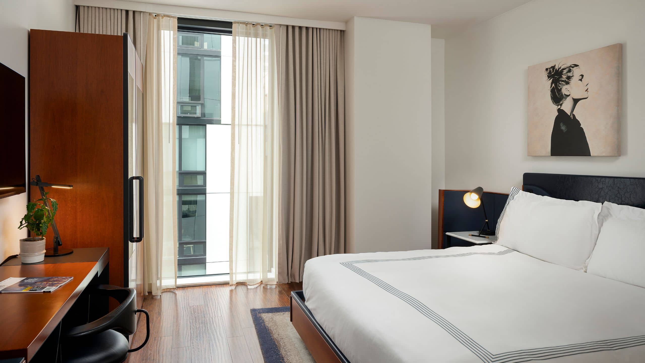 1 King Bed - Image 1